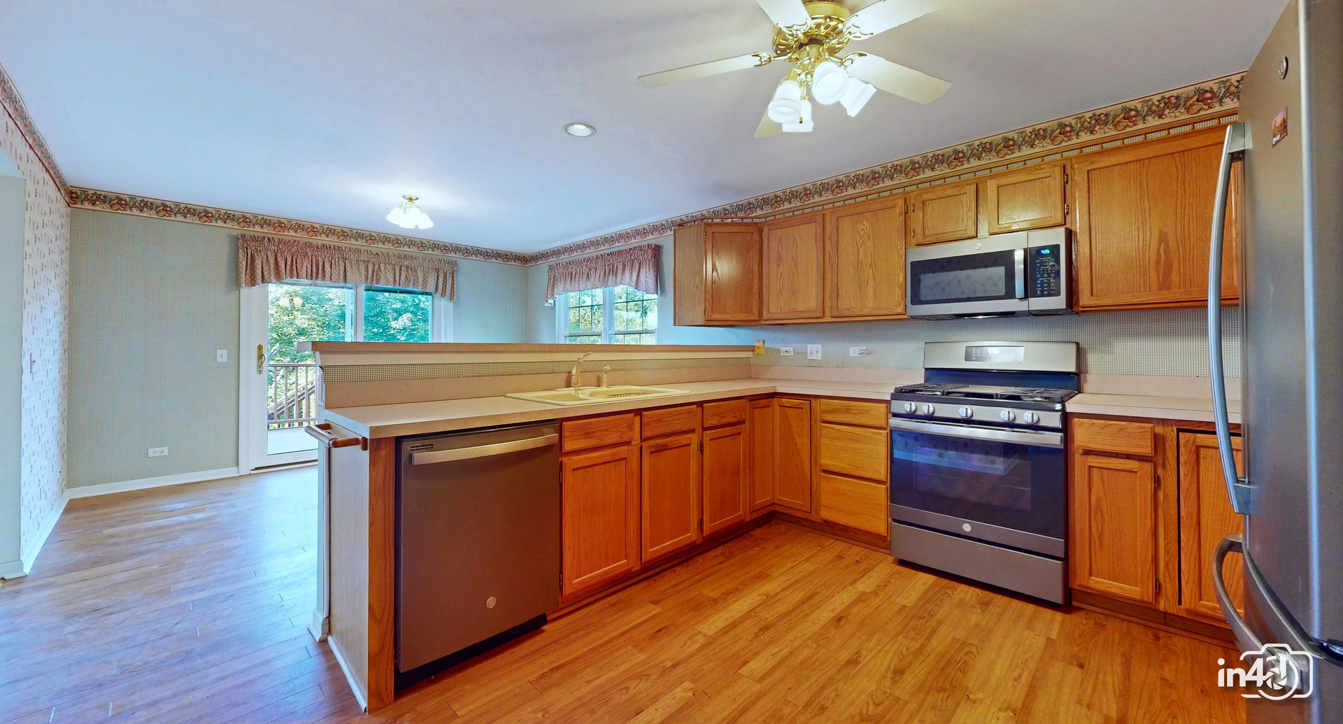 562 Tewksbury Circle, Oswego, IL 60543