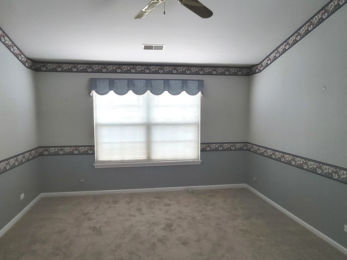 562 Tewksbury Circle, Oswego, IL 60543