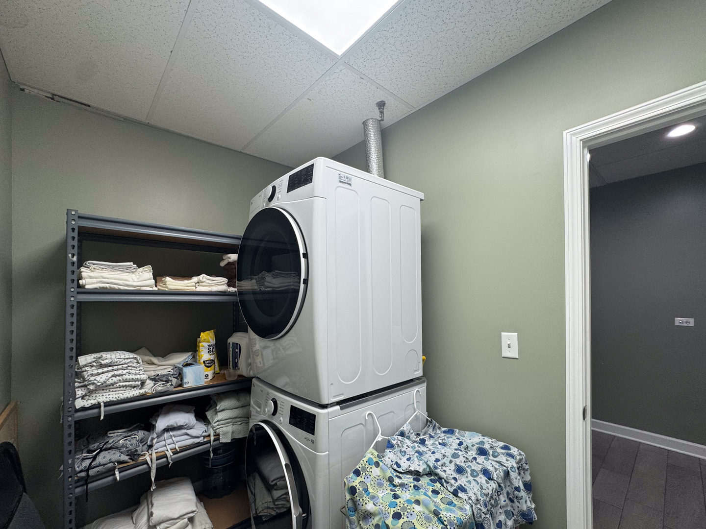 2020 Dean Street #E-D2, St. Charles, IL 60174