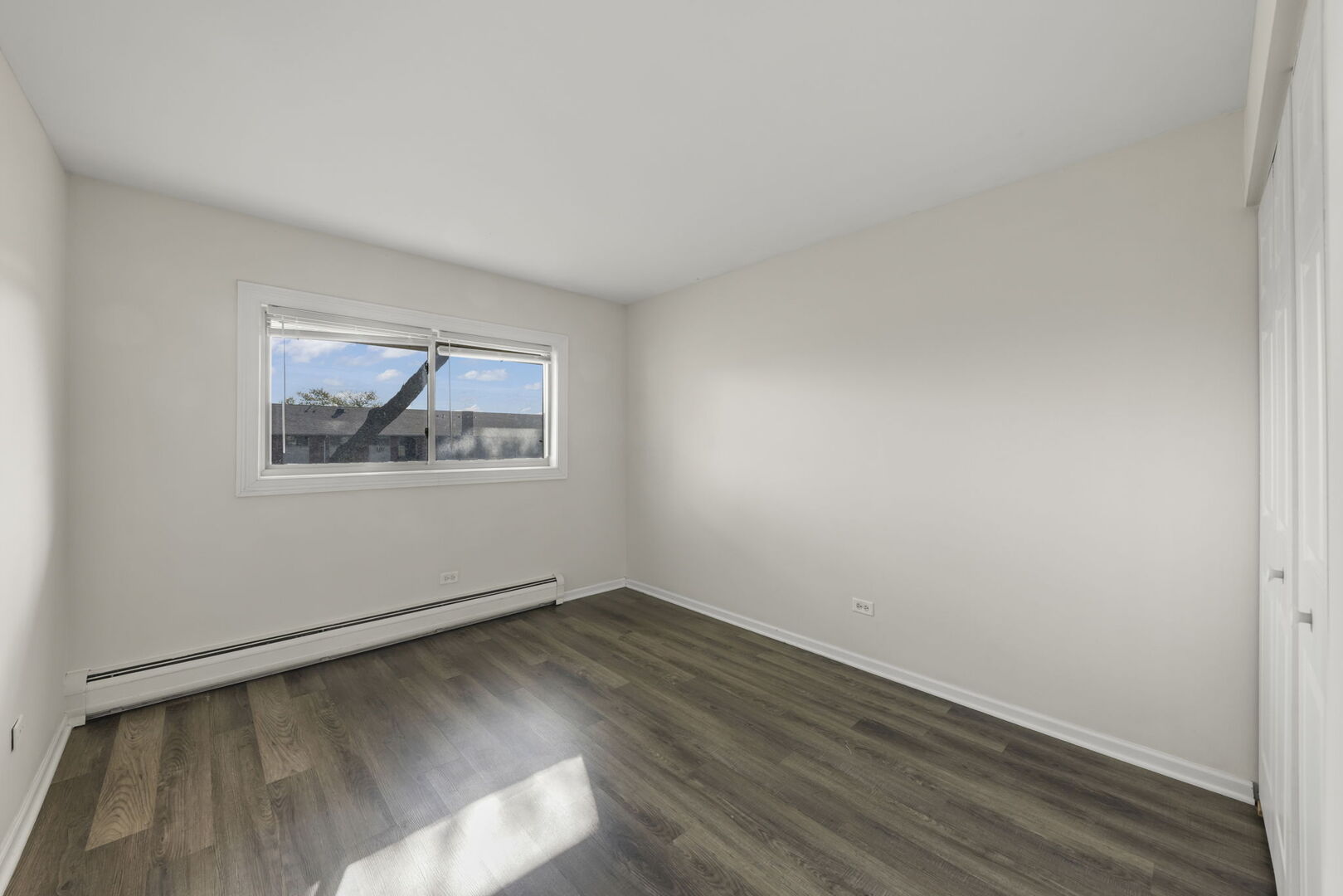 1577 Jill Court #201, Glendale Heights, IL 60139