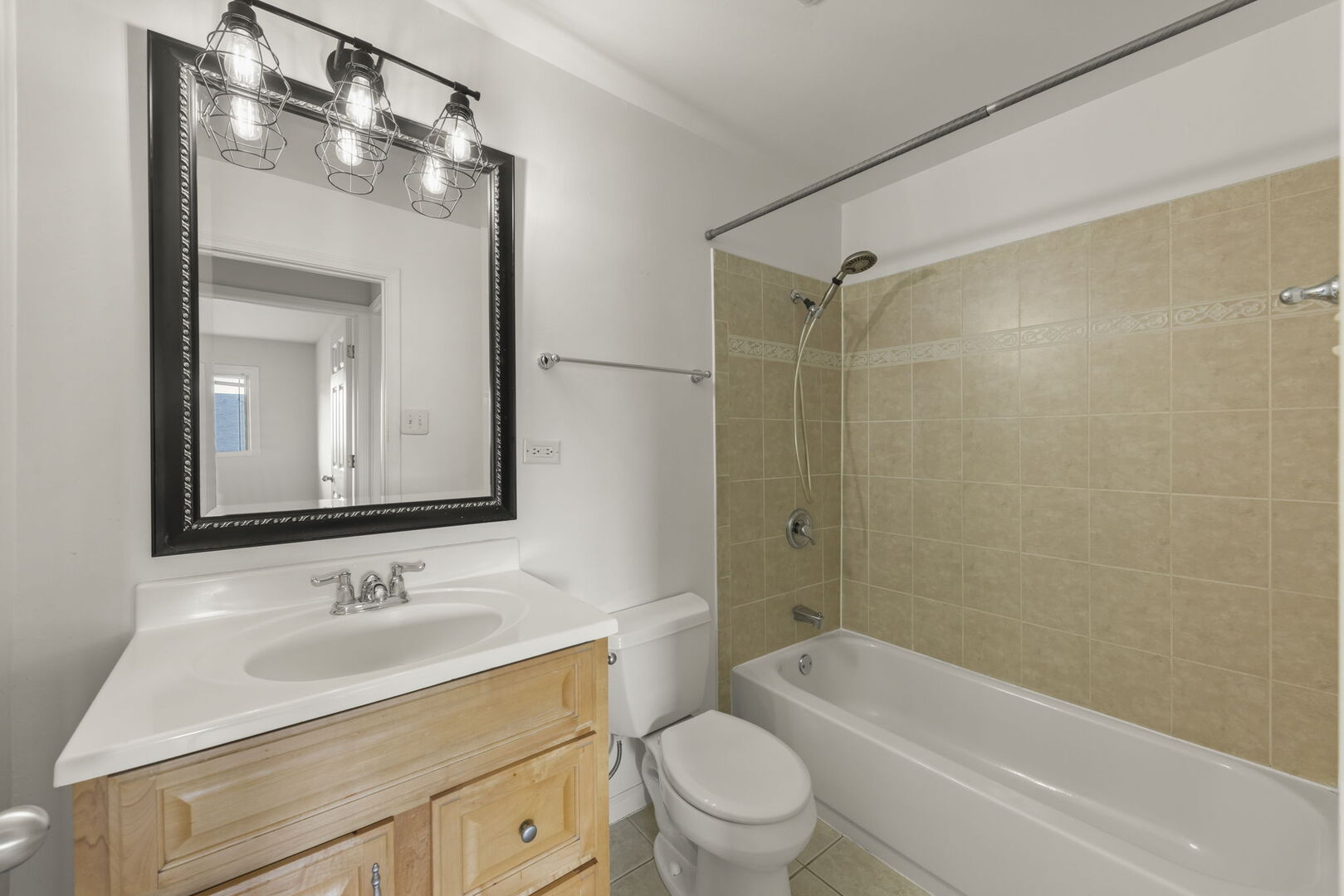 1577 Jill Court #201, Glendale Heights, IL 60139