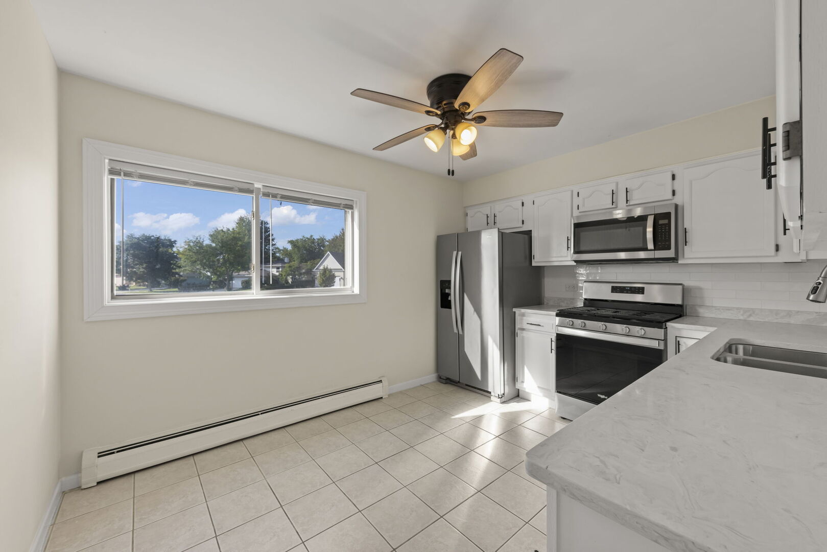 1577 Jill Court #201, Glendale Heights, IL 60139