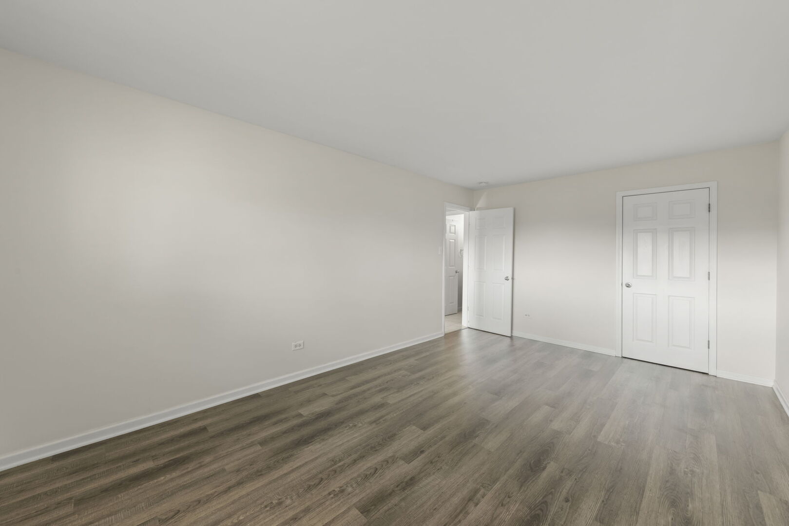 1577 Jill Court #201, Glendale Heights, IL 60139