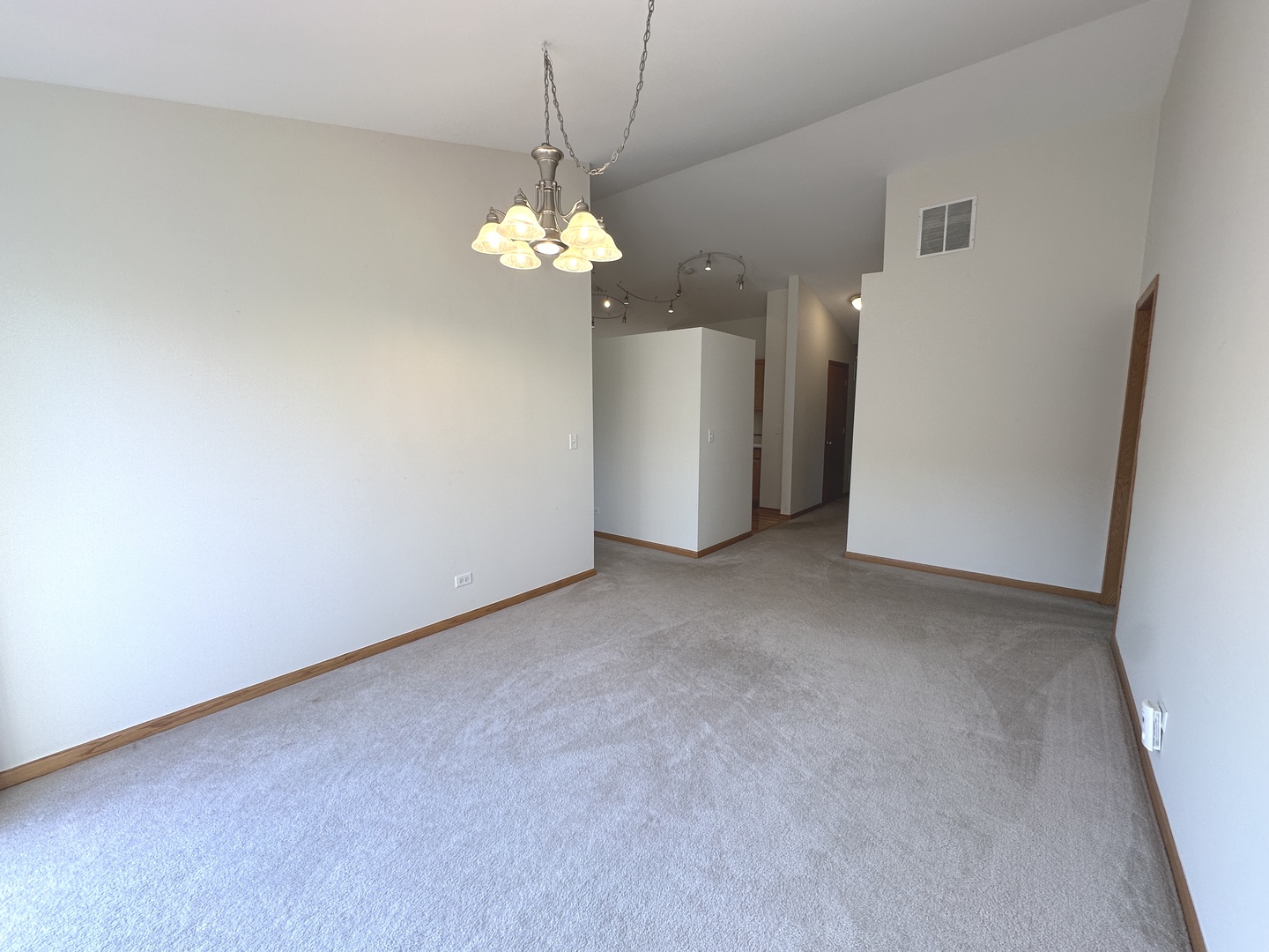 3503 Blue Ridge Court #3503, Carpentersville, IL 60110