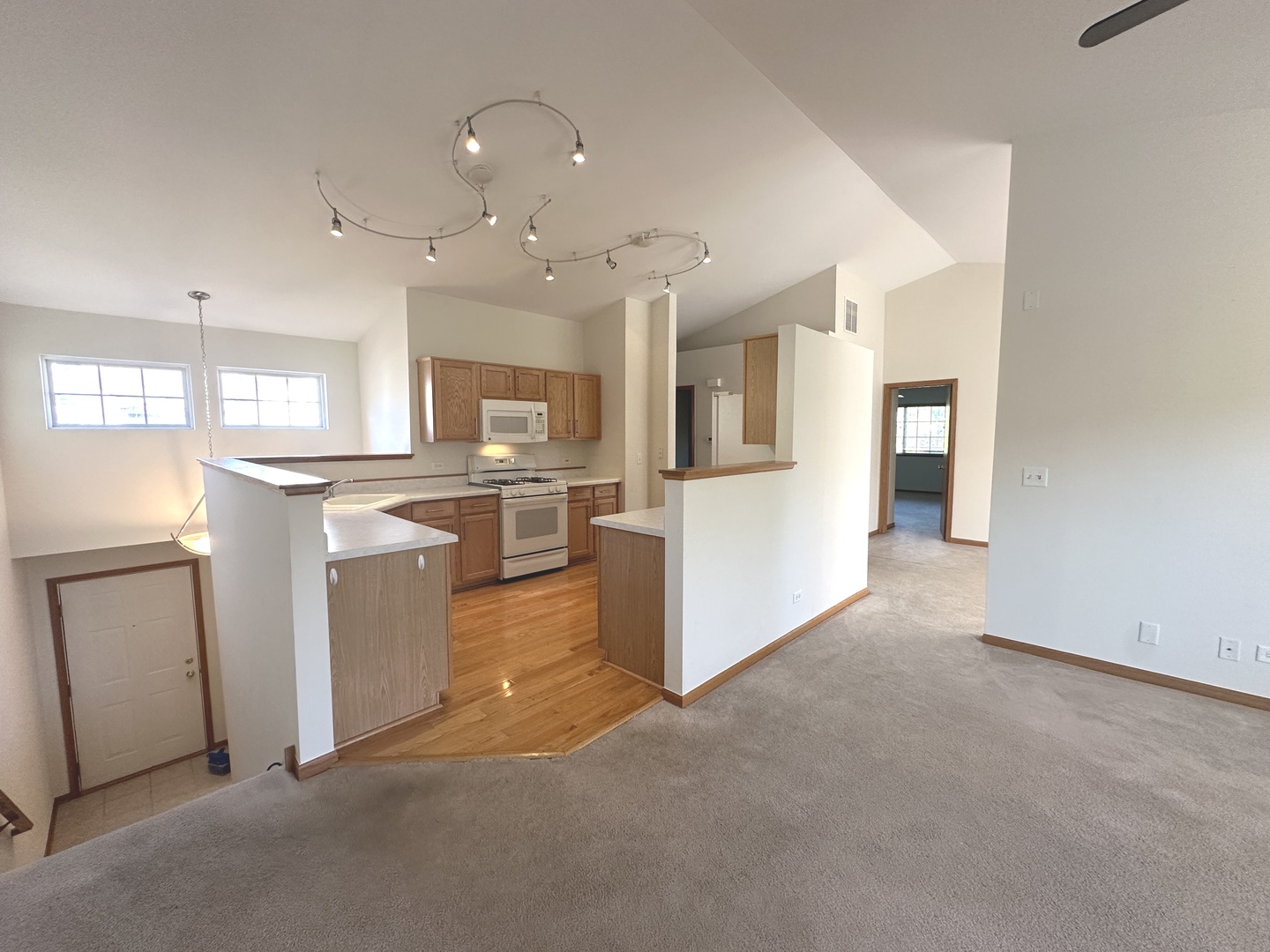 3503 Blue Ridge Court #3503, Carpentersville, IL 60110