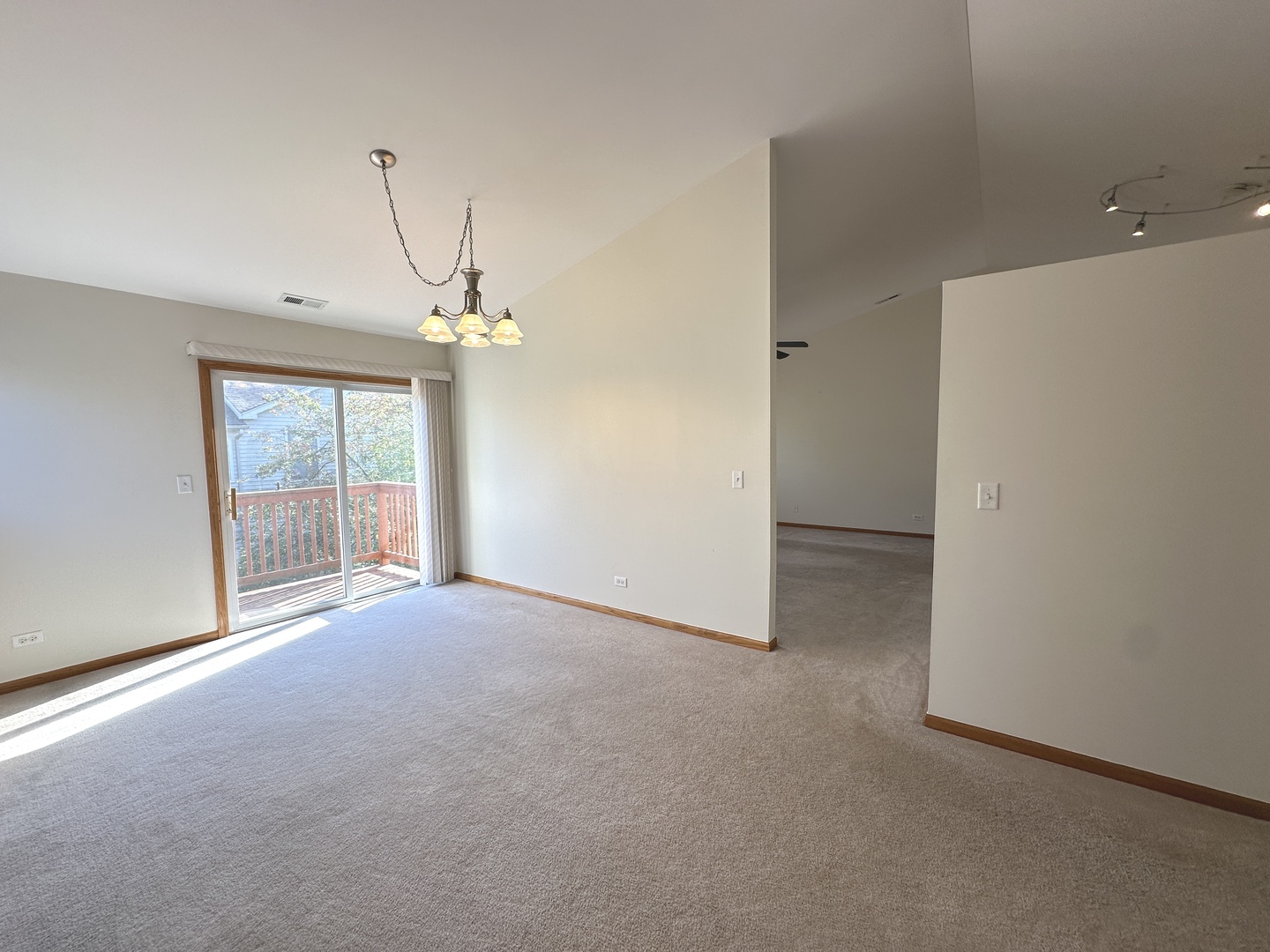 3503 Blue Ridge Court #3503, Carpentersville, IL 60110