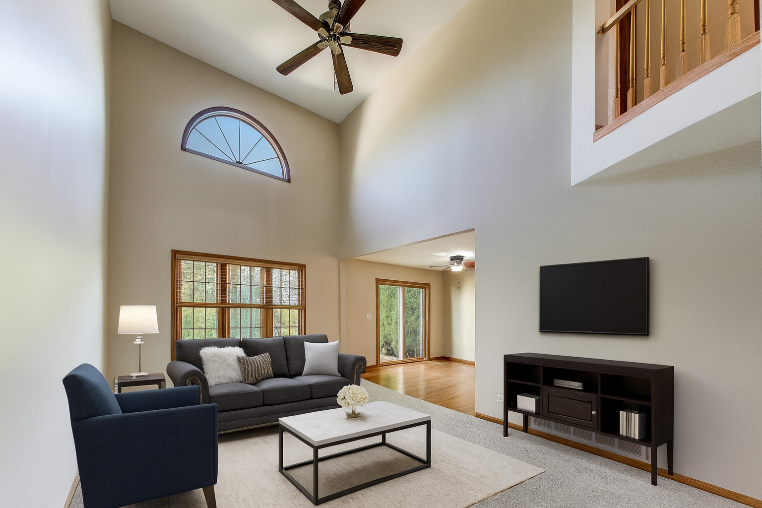 810 Thornwood Drive, St. Charles, IL 60174