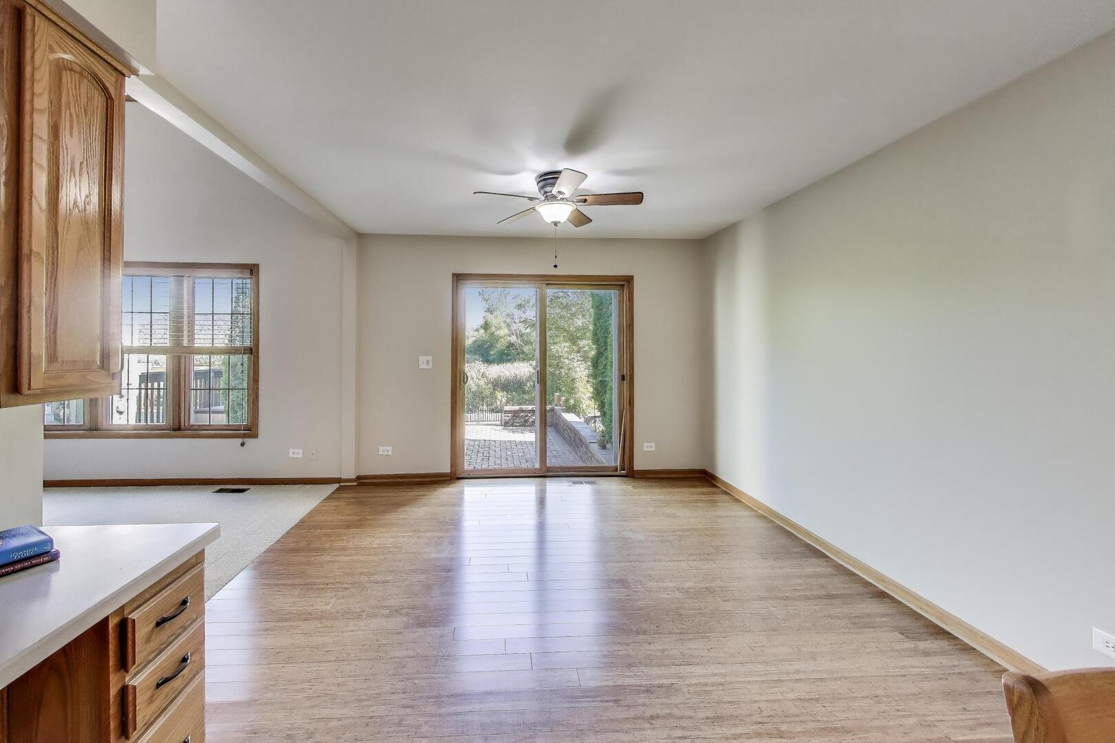 810 Thornwood Drive, St. Charles, IL 60174