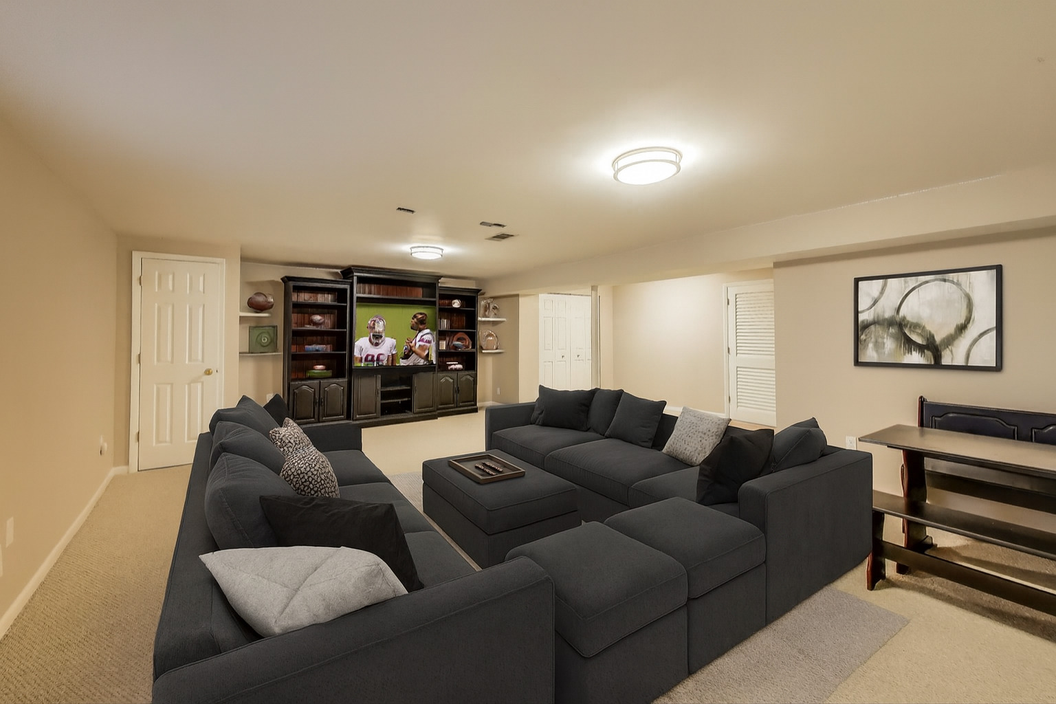 810 Thornwood Drive, St. Charles, IL 60174