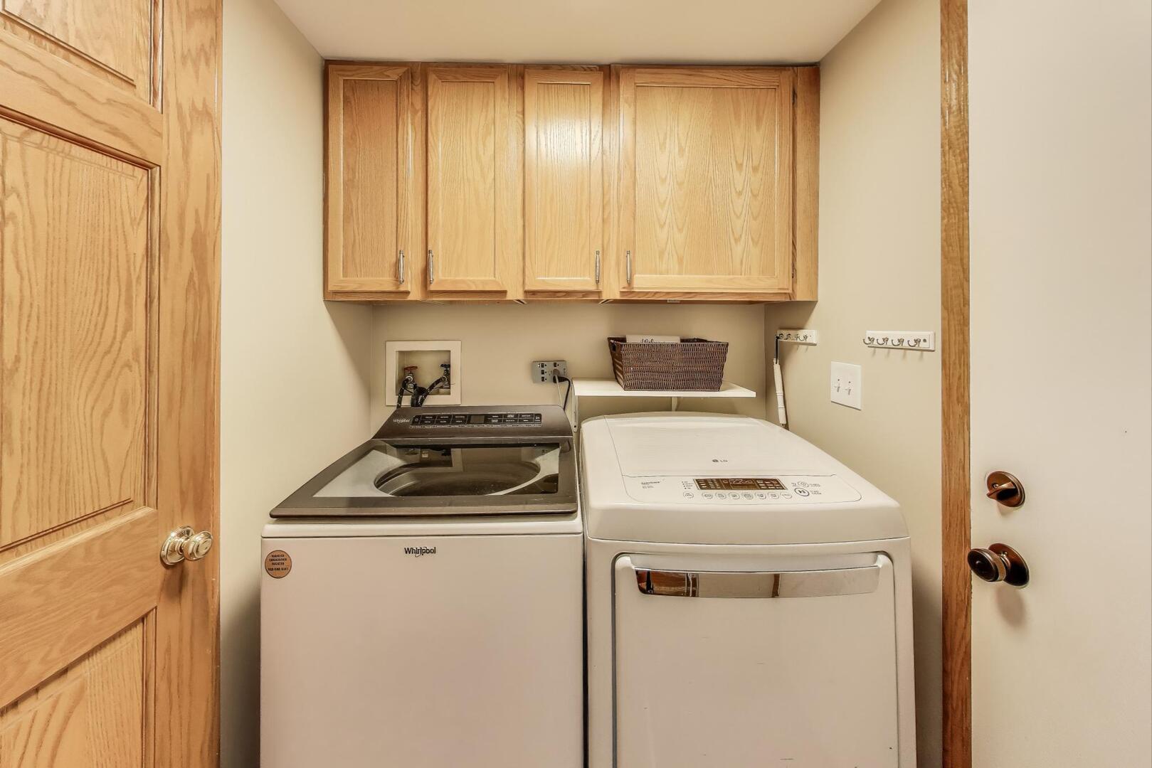 810 Thornwood Drive, St. Charles, IL 60174