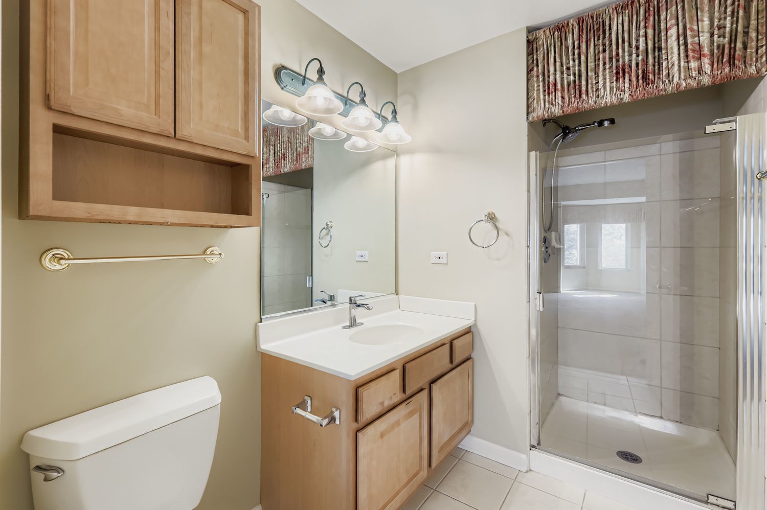 100 W Roosevelt Avenue #201, Bensenville, IL 60106