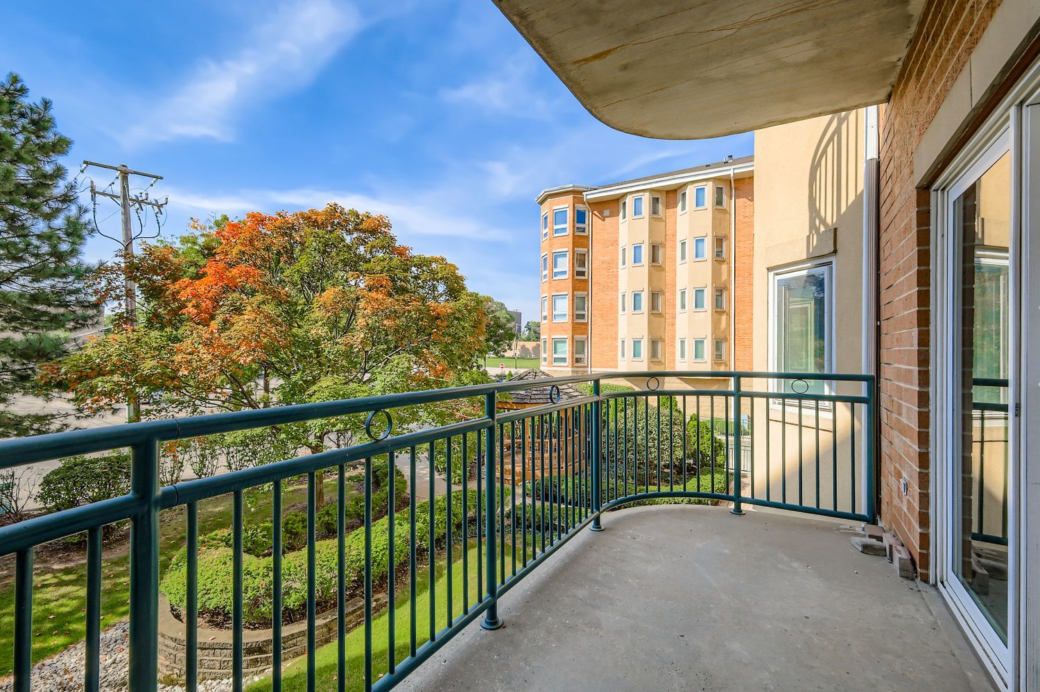 100 W Roosevelt Avenue #201, Bensenville, IL 60106