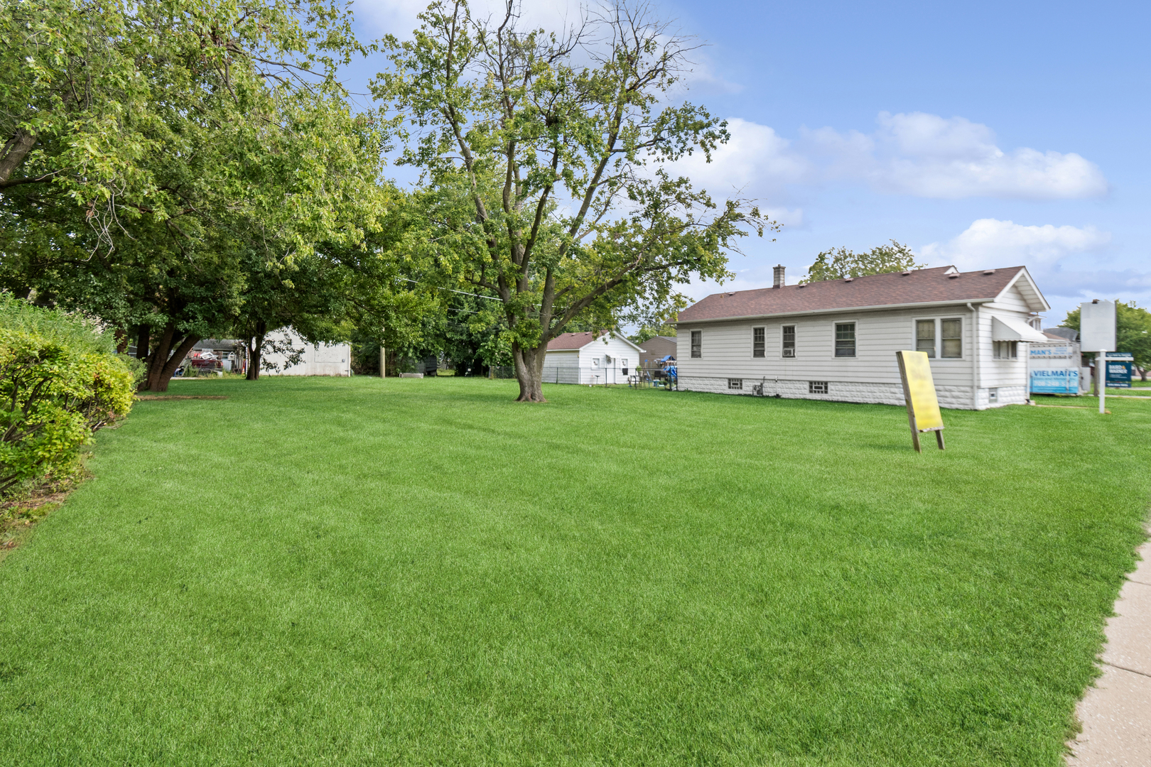 3117 Chicago Road, Steger, IL 60475