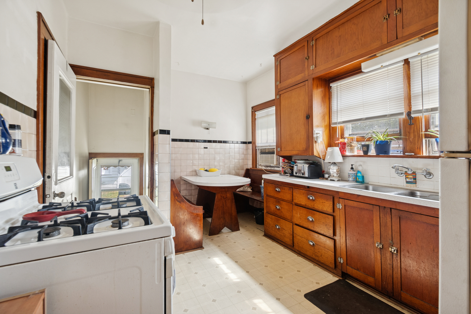 3117 Chicago Road, Steger, IL 60475