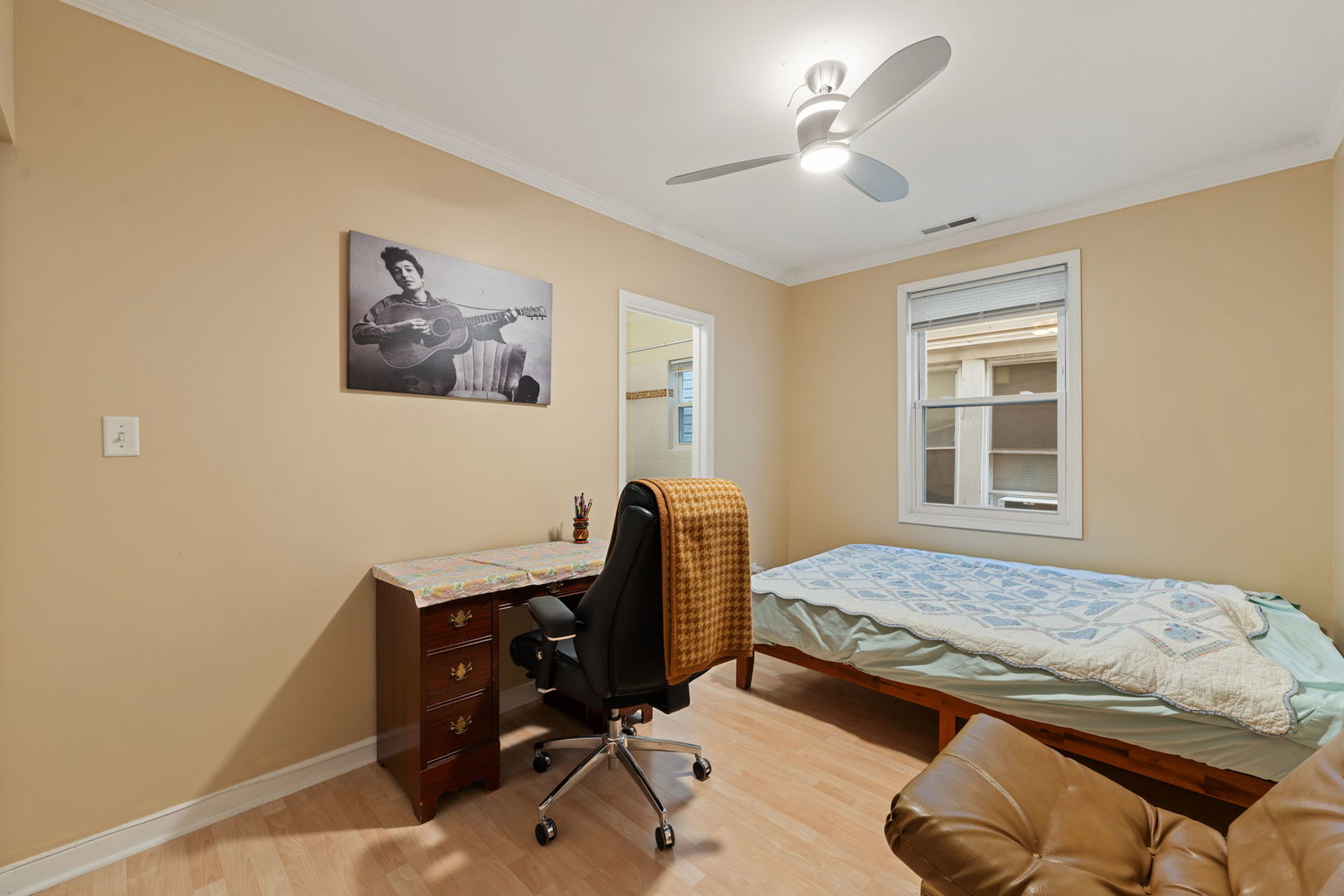 1028 W 20th Place #1, Chicago, IL 60608