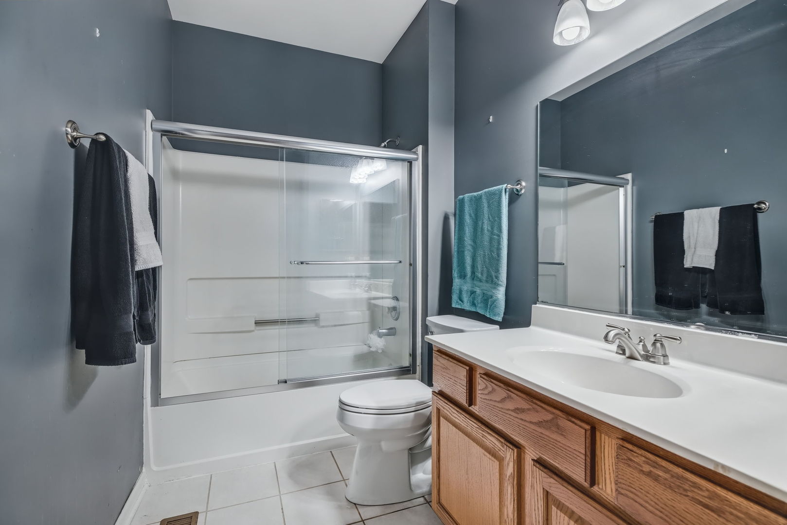 2948 Waters Edge Circle, Aurora, IL 60504