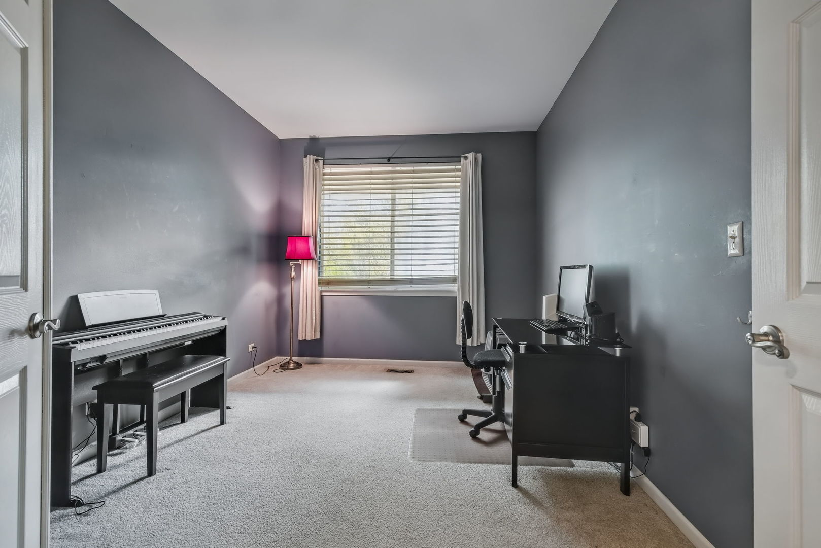 2948 Waters Edge Circle, Aurora, IL 60504
