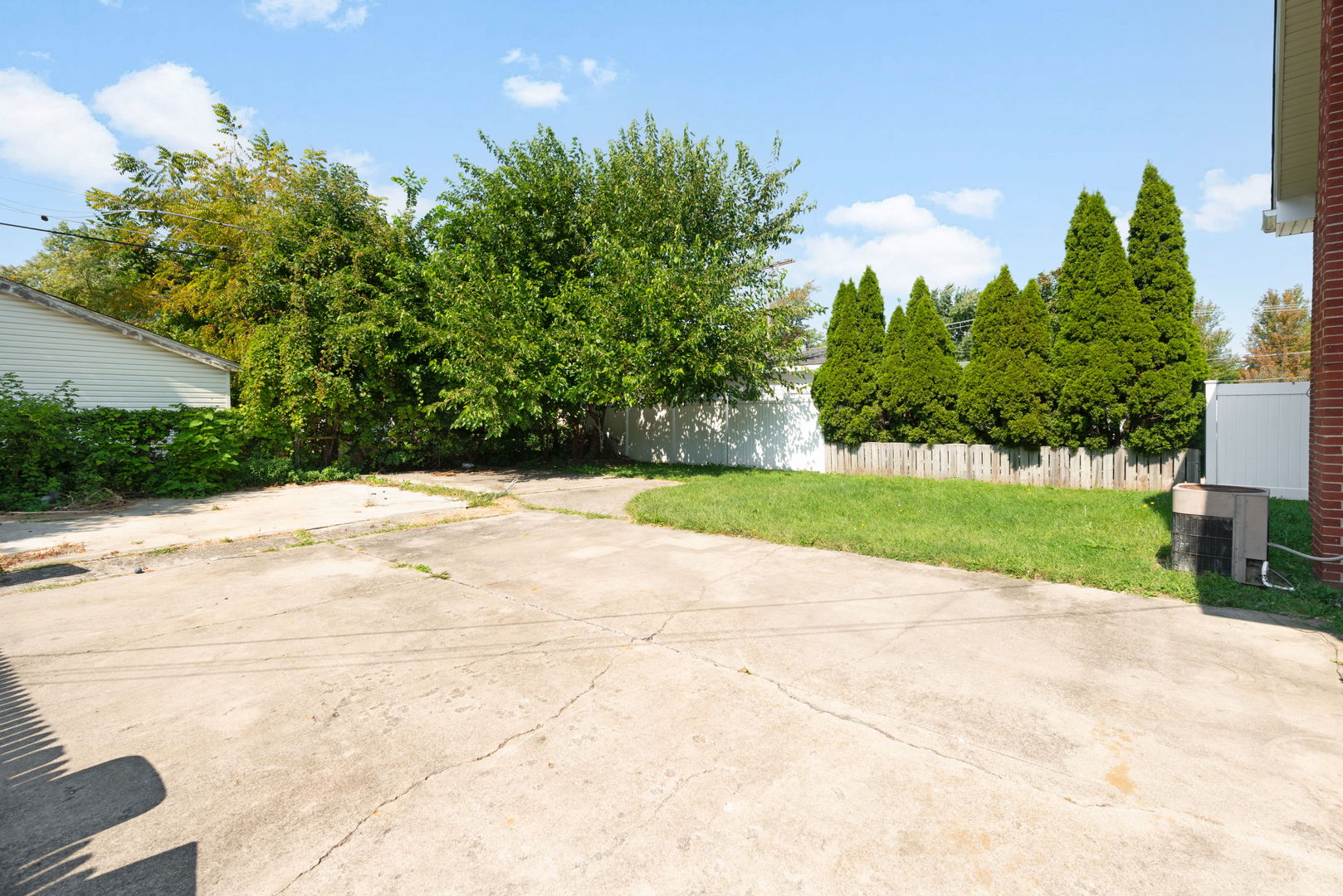 1410 N 34th Avenue, Melrose Park, IL 60160