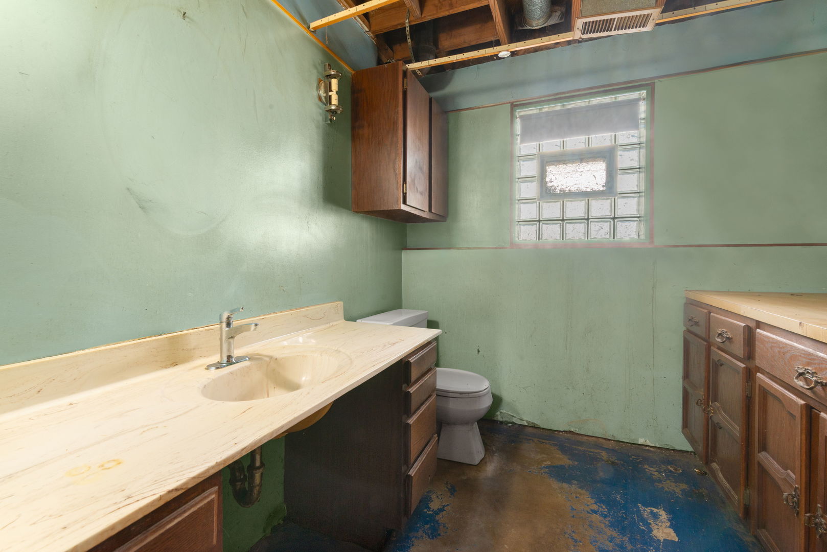 1410 N 34th Avenue, Melrose Park, IL 60160