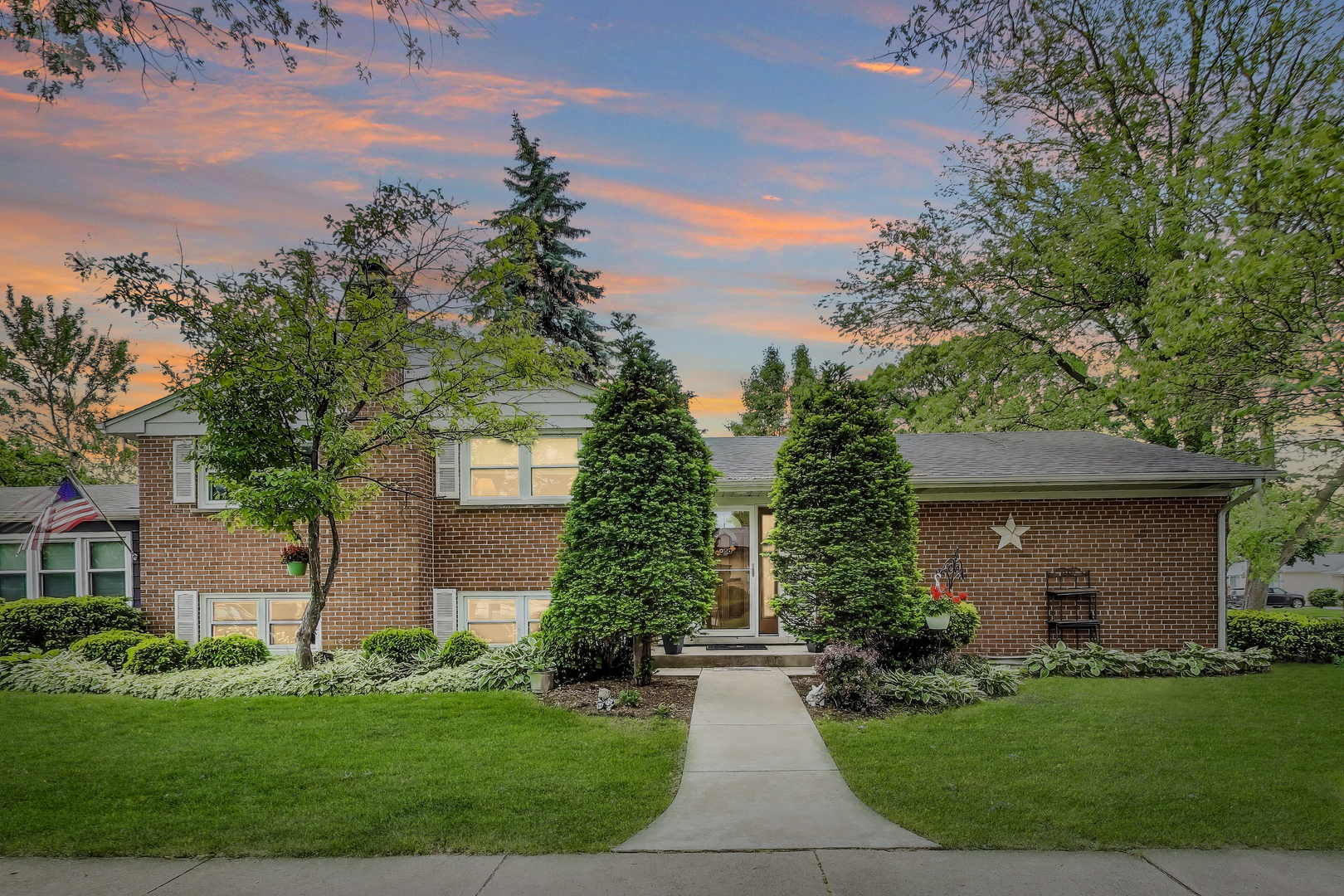 1241 Elliott Street, Park Ridge, IL 60068
