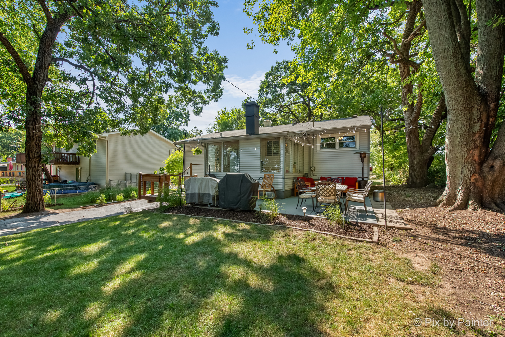 2018 W Oakleaf Drive, McHenry, IL 60051