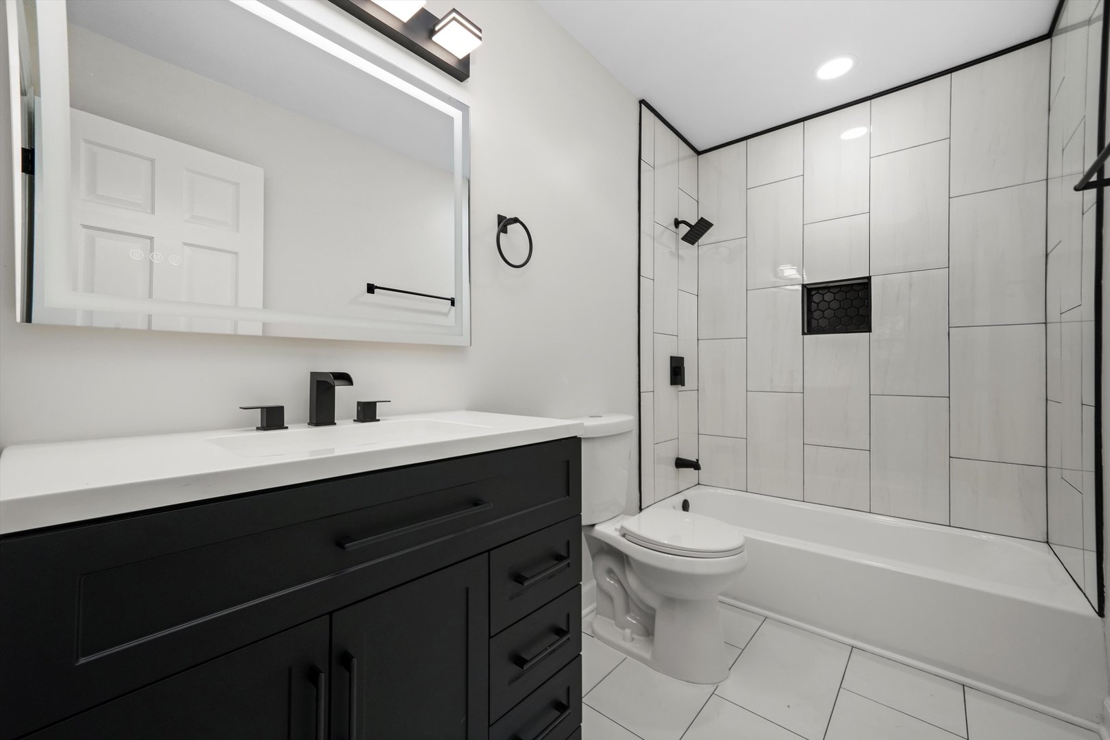 21811 Clyde Avenue, Sauk Village, IL 60411