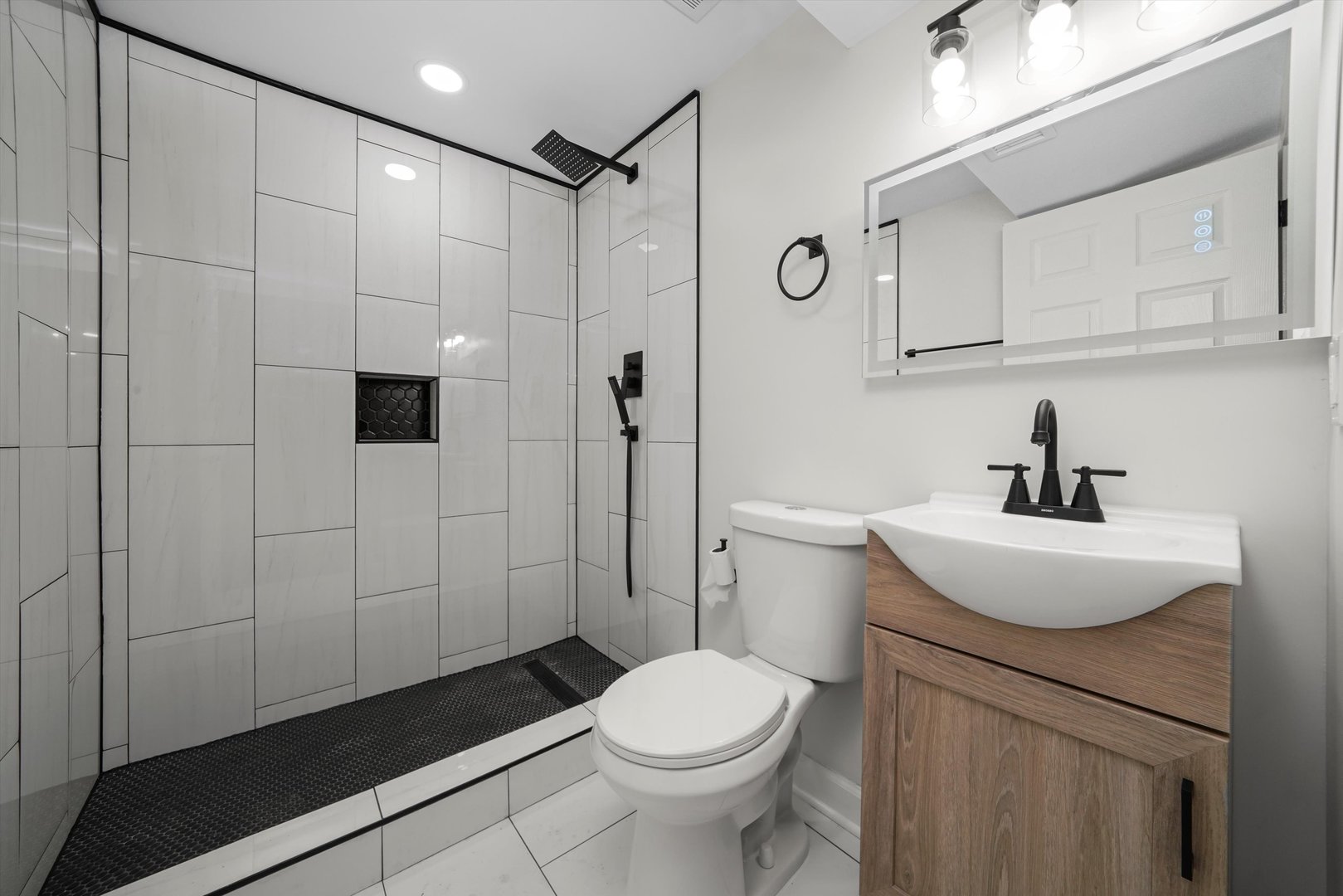 21811 Clyde Avenue, Sauk Village, IL 60411