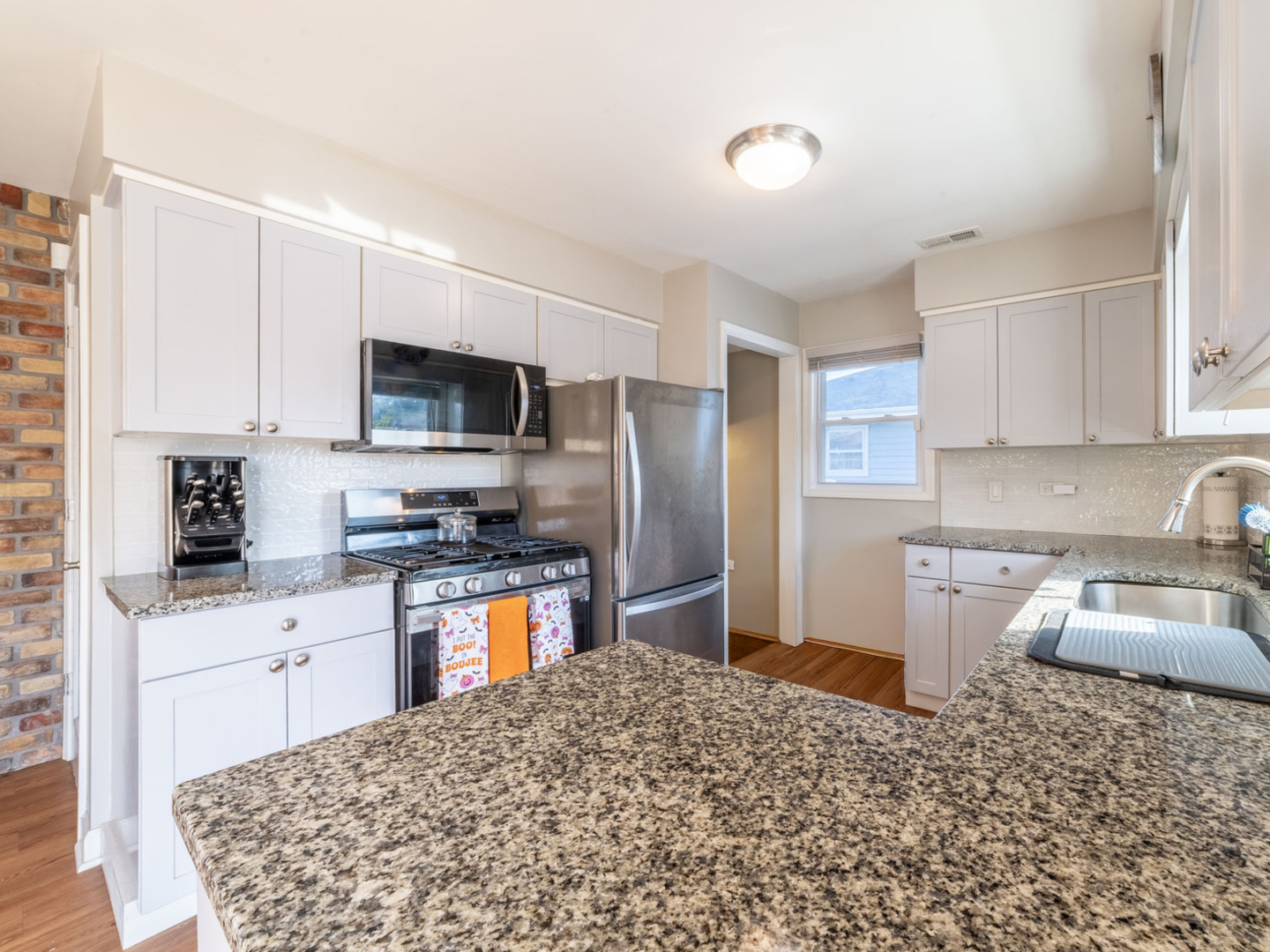 18010 Oakley Avenue, Lansing, IL 60438