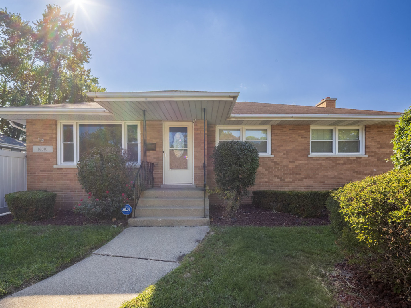 18010 Oakley Avenue, Lansing, IL 60438