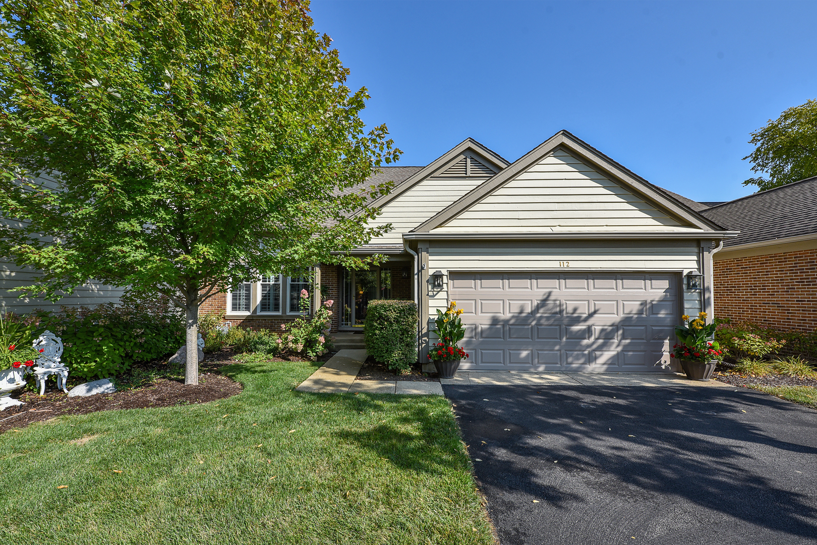 112 Kilchurn Lane, Inverness, IL 60067