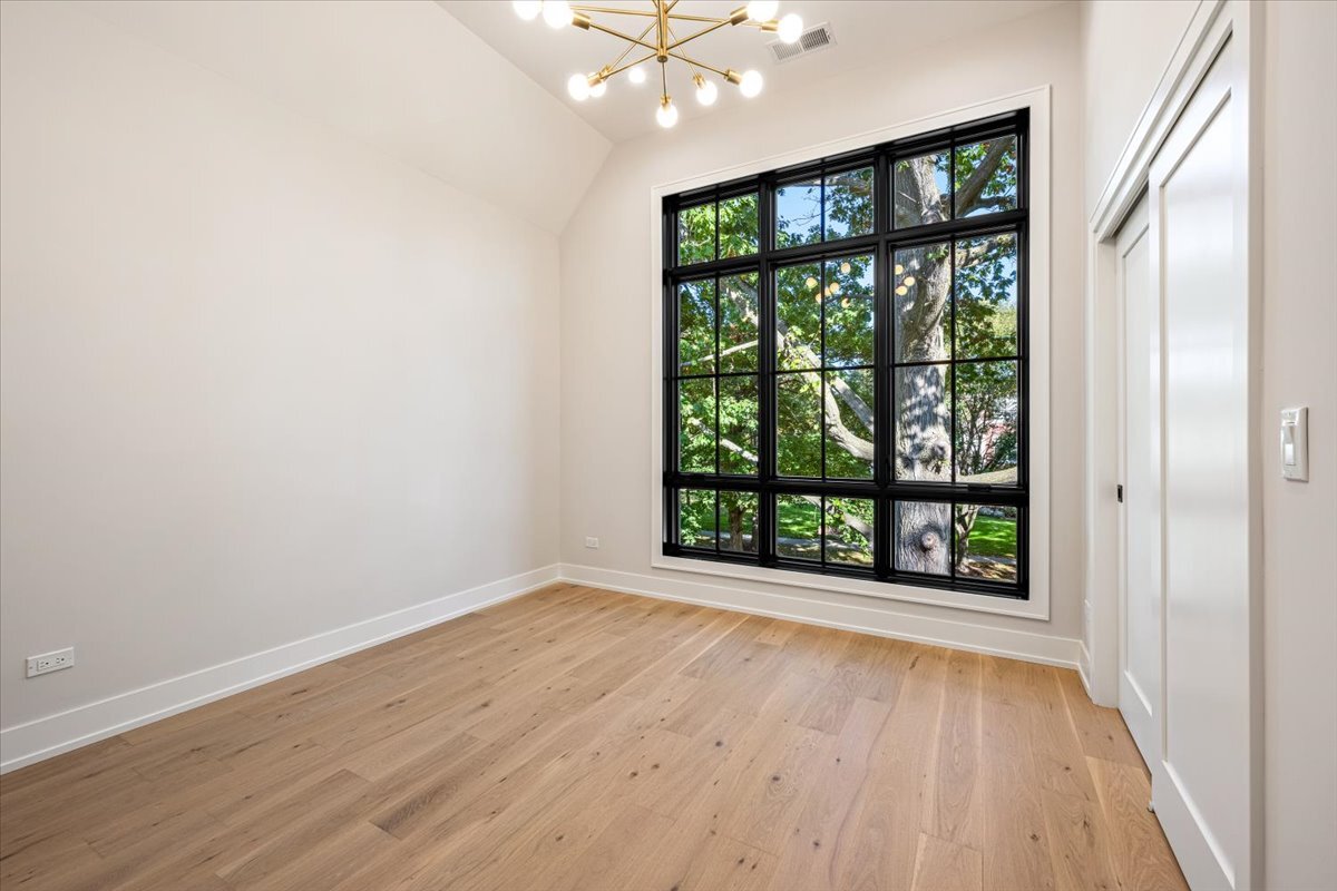 2422 Grant Street, Evanston, IL 60201