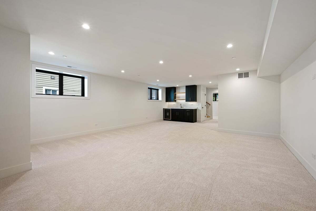 2422 Grant Street, Evanston, IL 60201