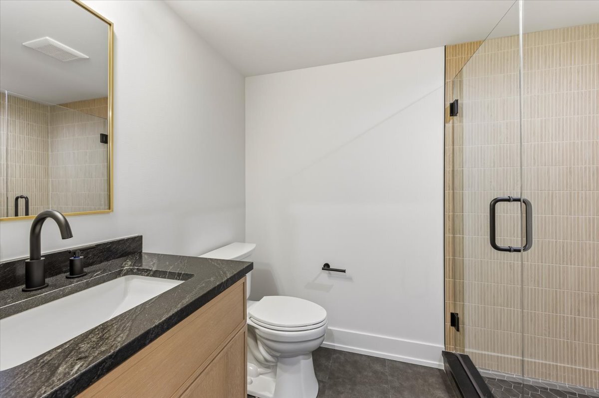 2422 Grant Street, Evanston, IL 60201