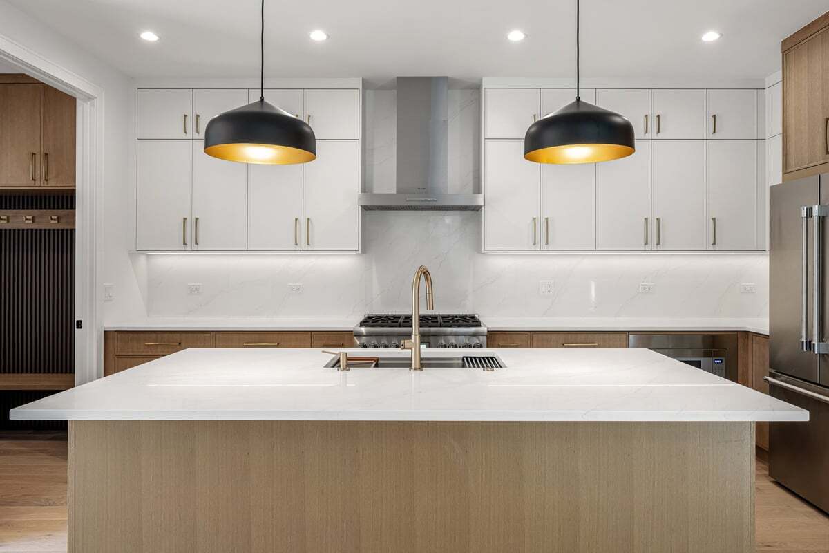 2422 Grant Street, Evanston, IL 60201