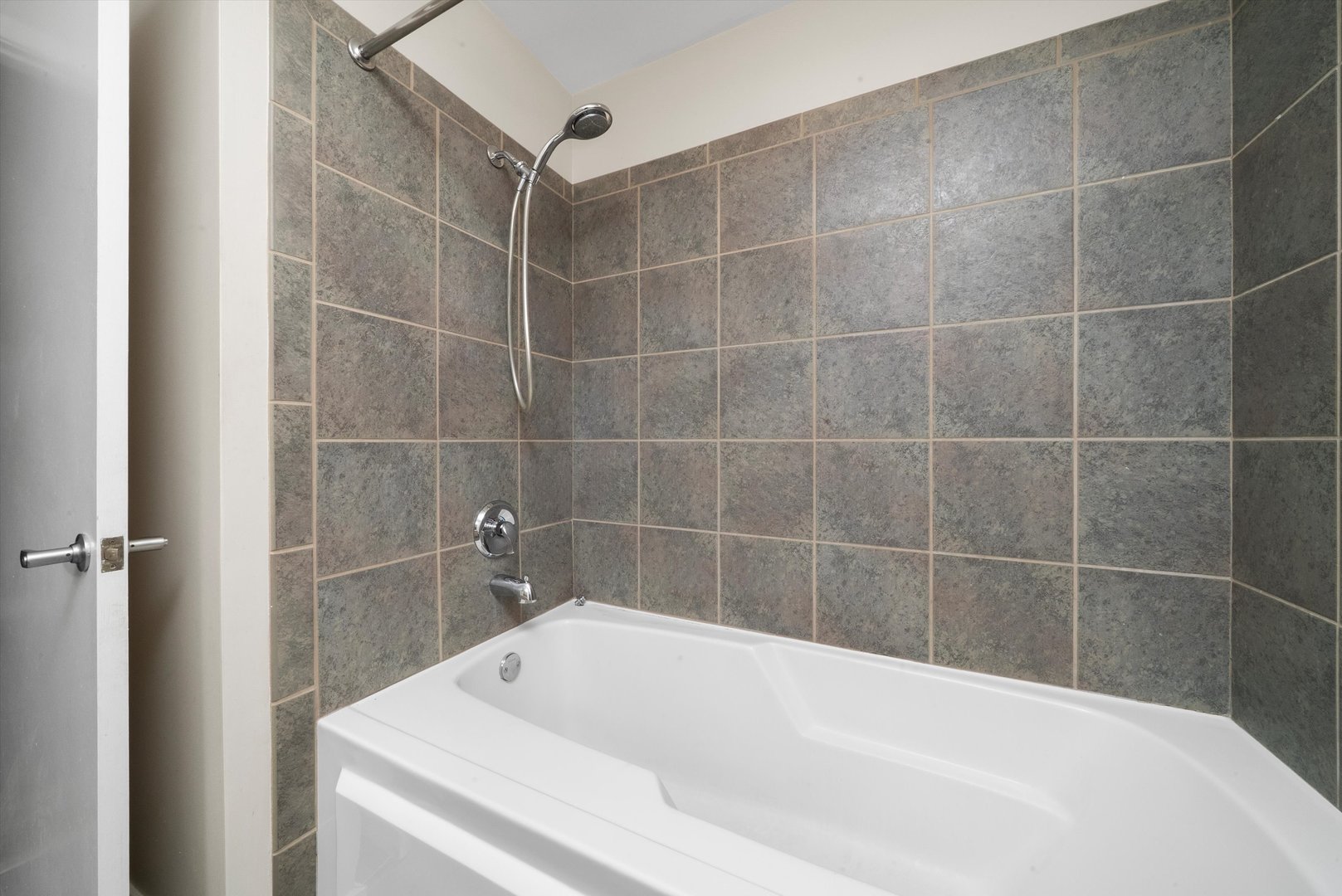 900 N Kingsbury Street #861, Chicago, IL 60610