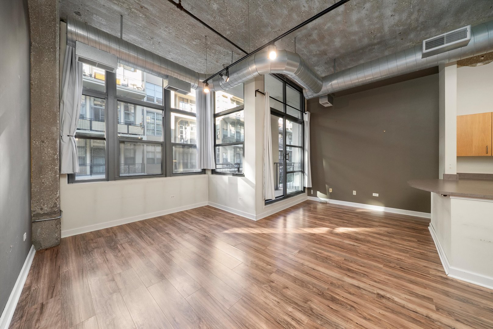 900 N Kingsbury Street #861, Chicago, IL 60610