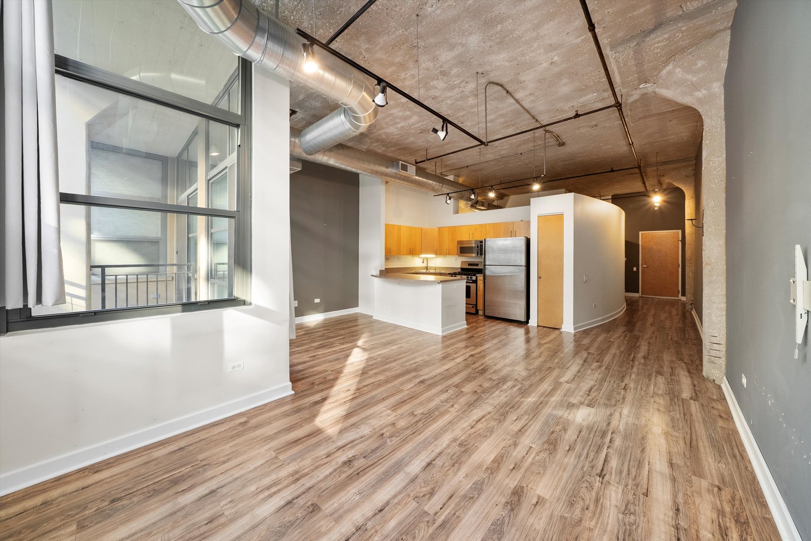 900 N Kingsbury Street #861, Chicago, IL 60610