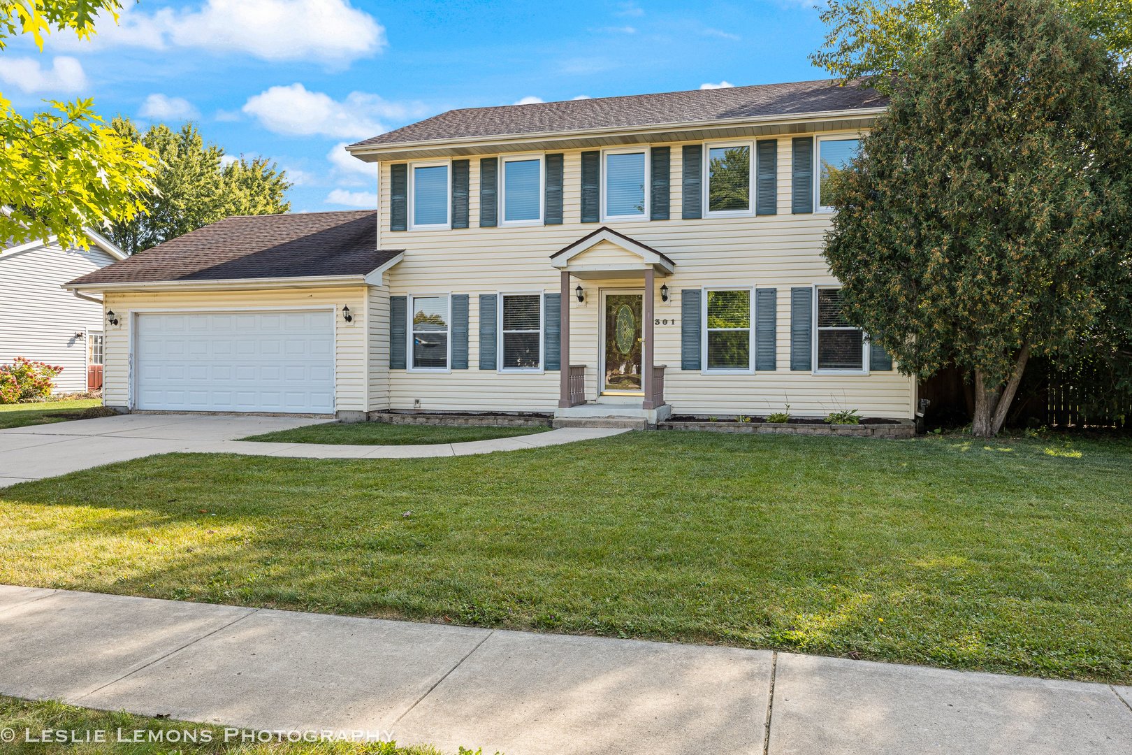 301 JUNIPER Drive, North Aurora, IL 60542