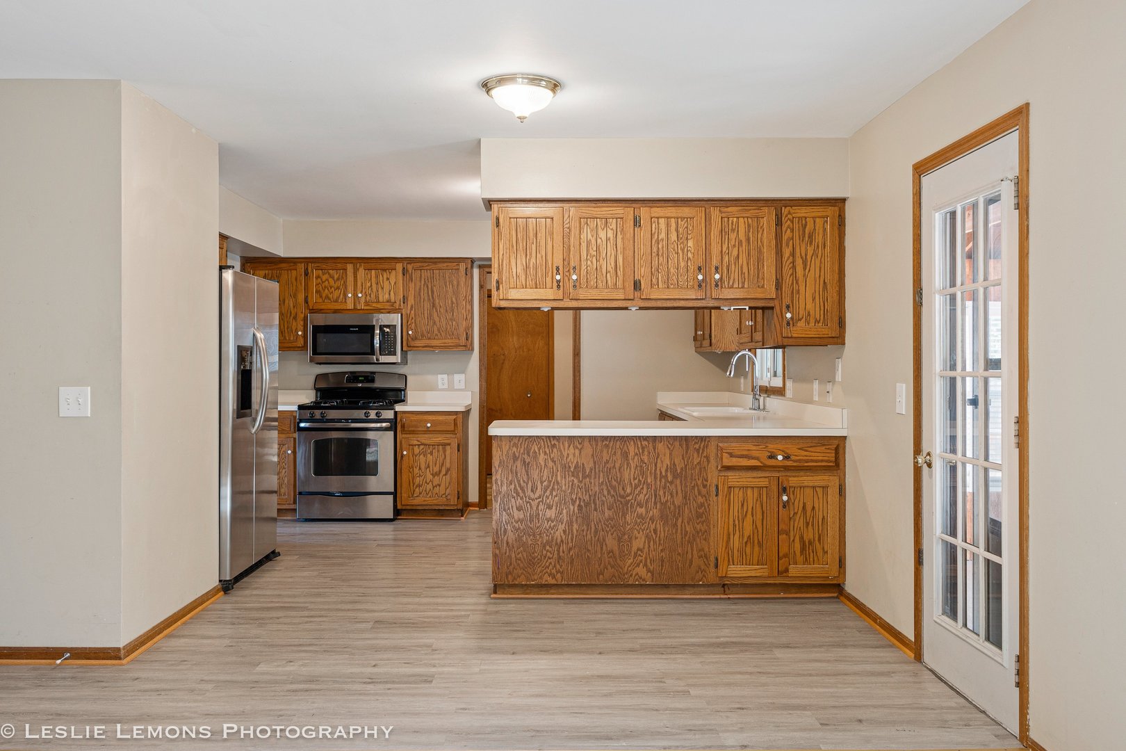 301 JUNIPER Drive, North Aurora, IL 60542