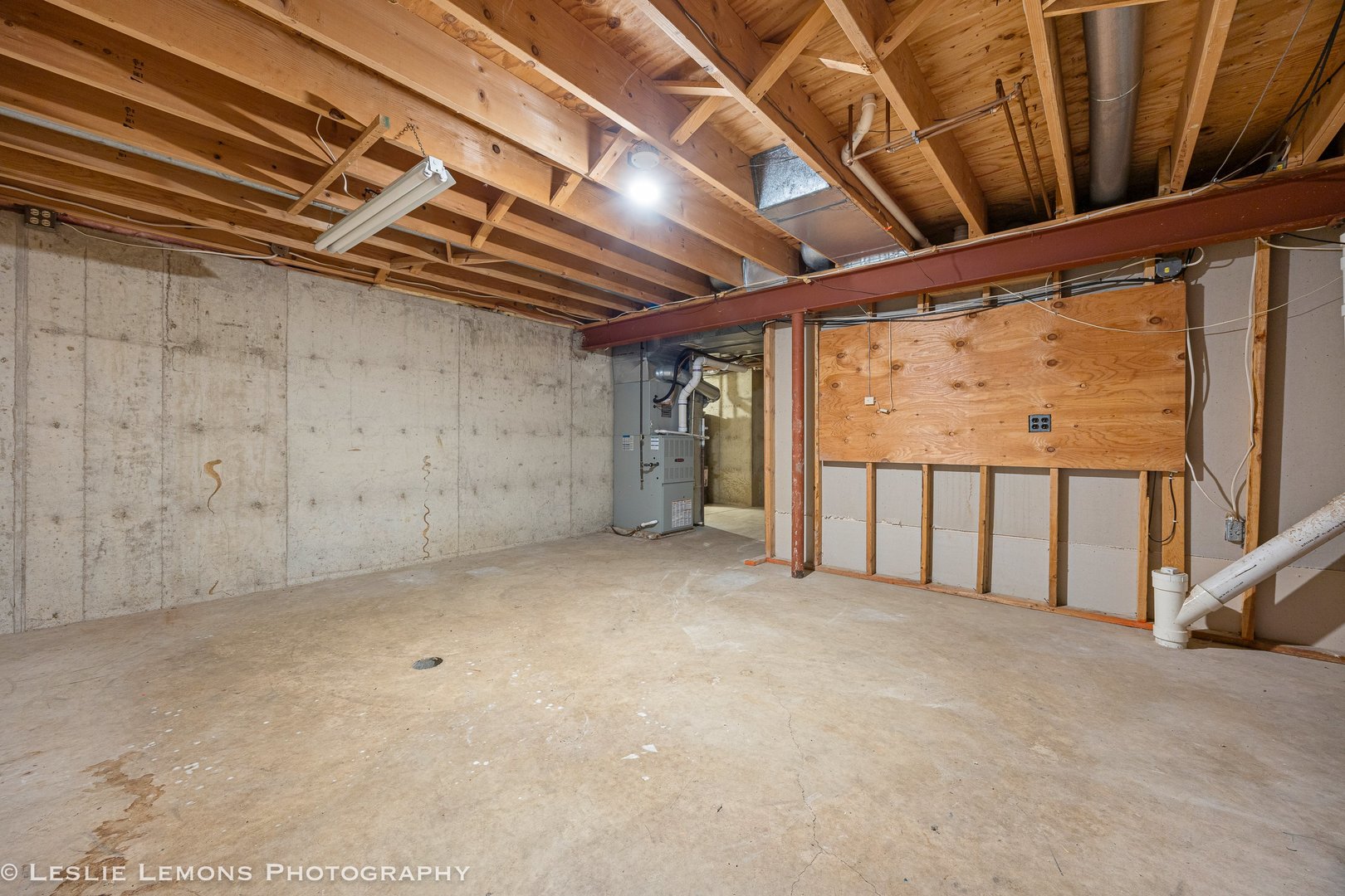 301 JUNIPER Drive, North Aurora, IL 60542