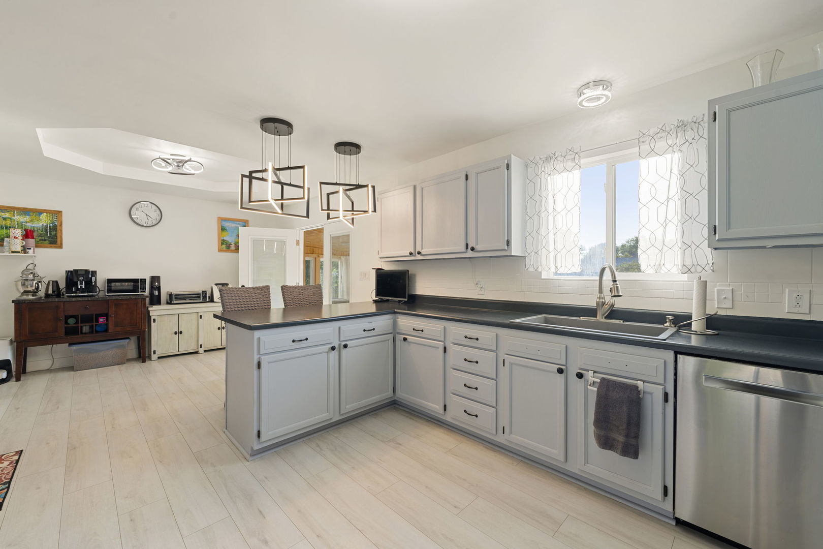 161 N Robert Drive, Godley, IL 60407