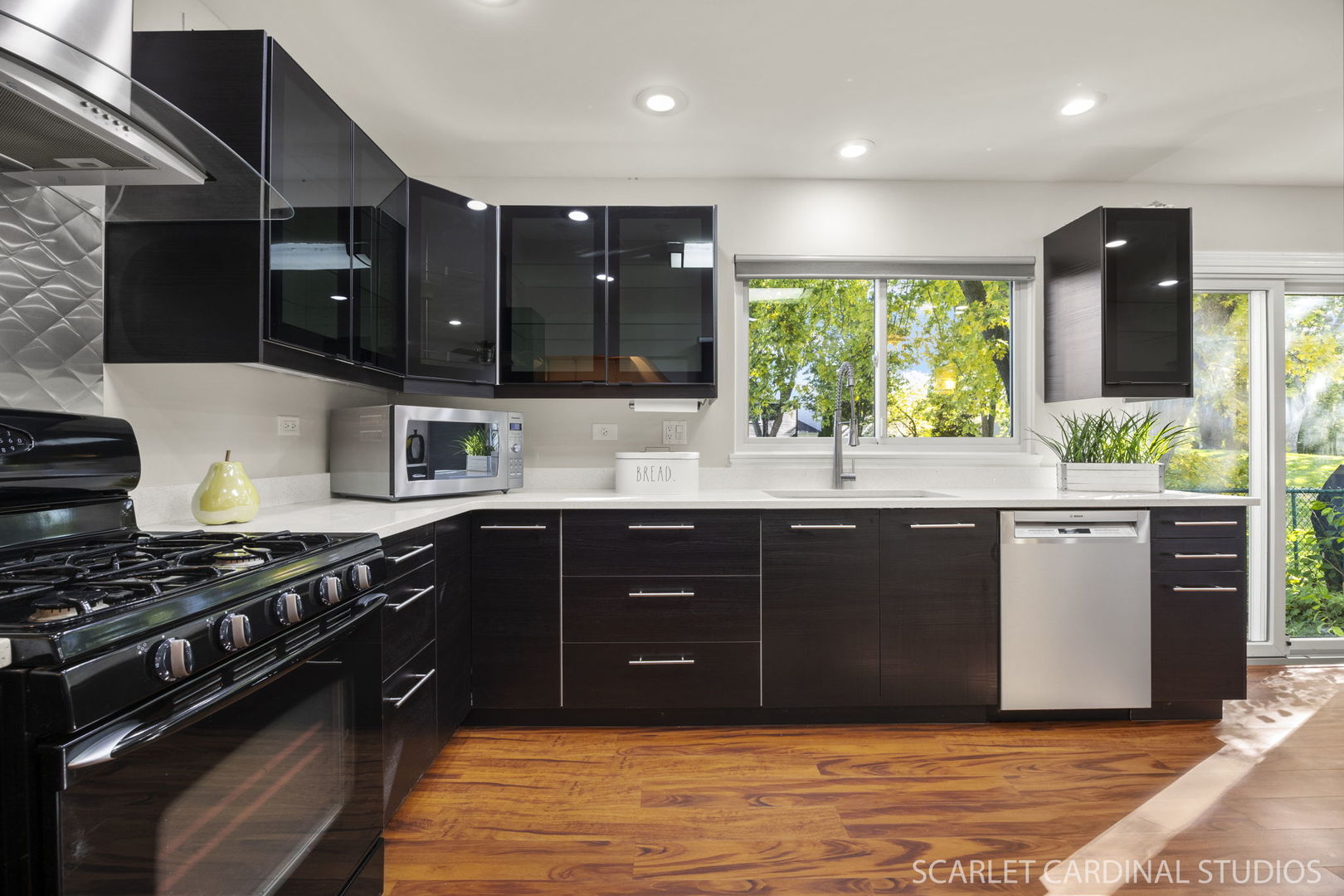 3S321 Blackthorn Lane, Warrenville, IL 60555