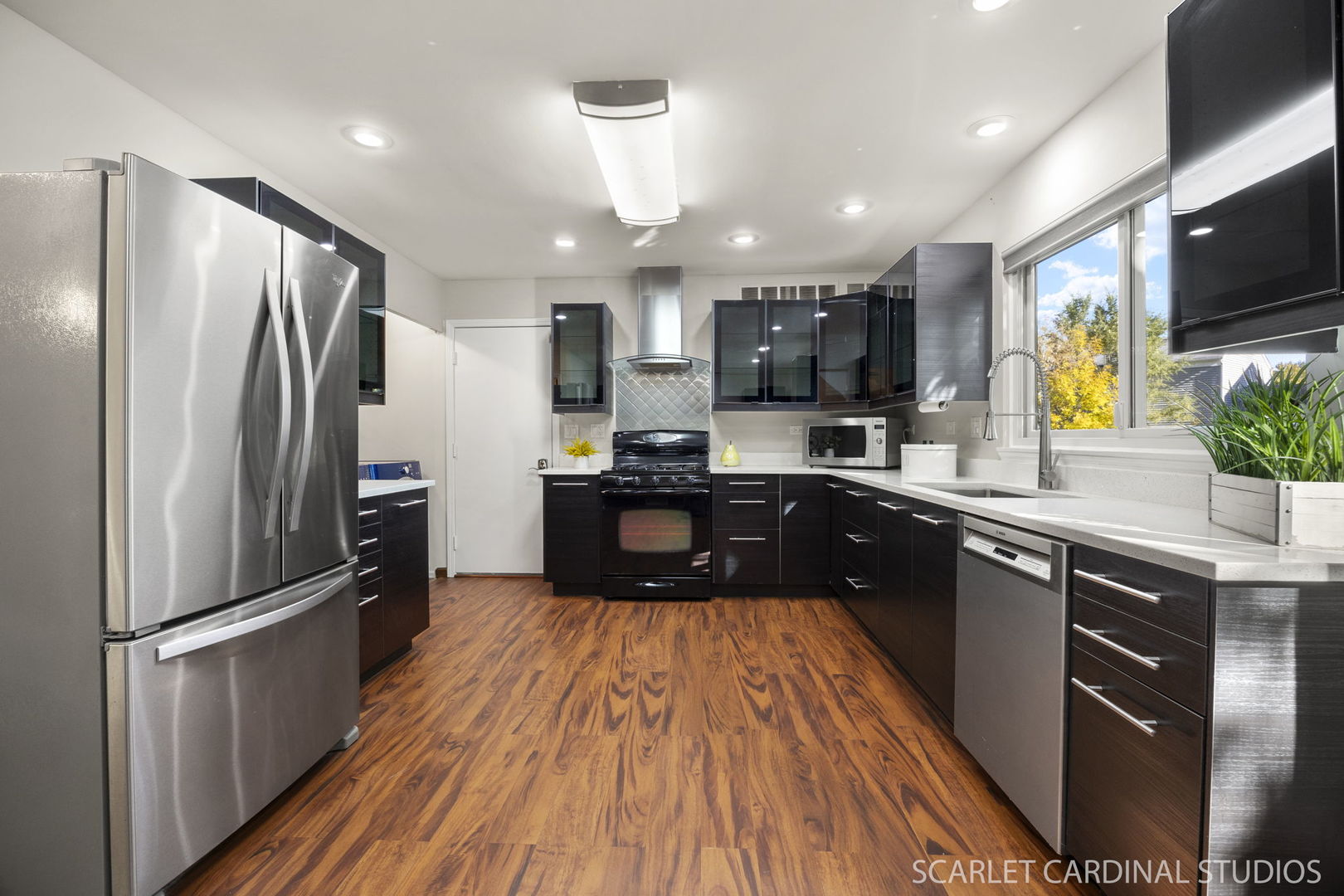 3S321 Blackthorn Lane, Warrenville, IL 60555