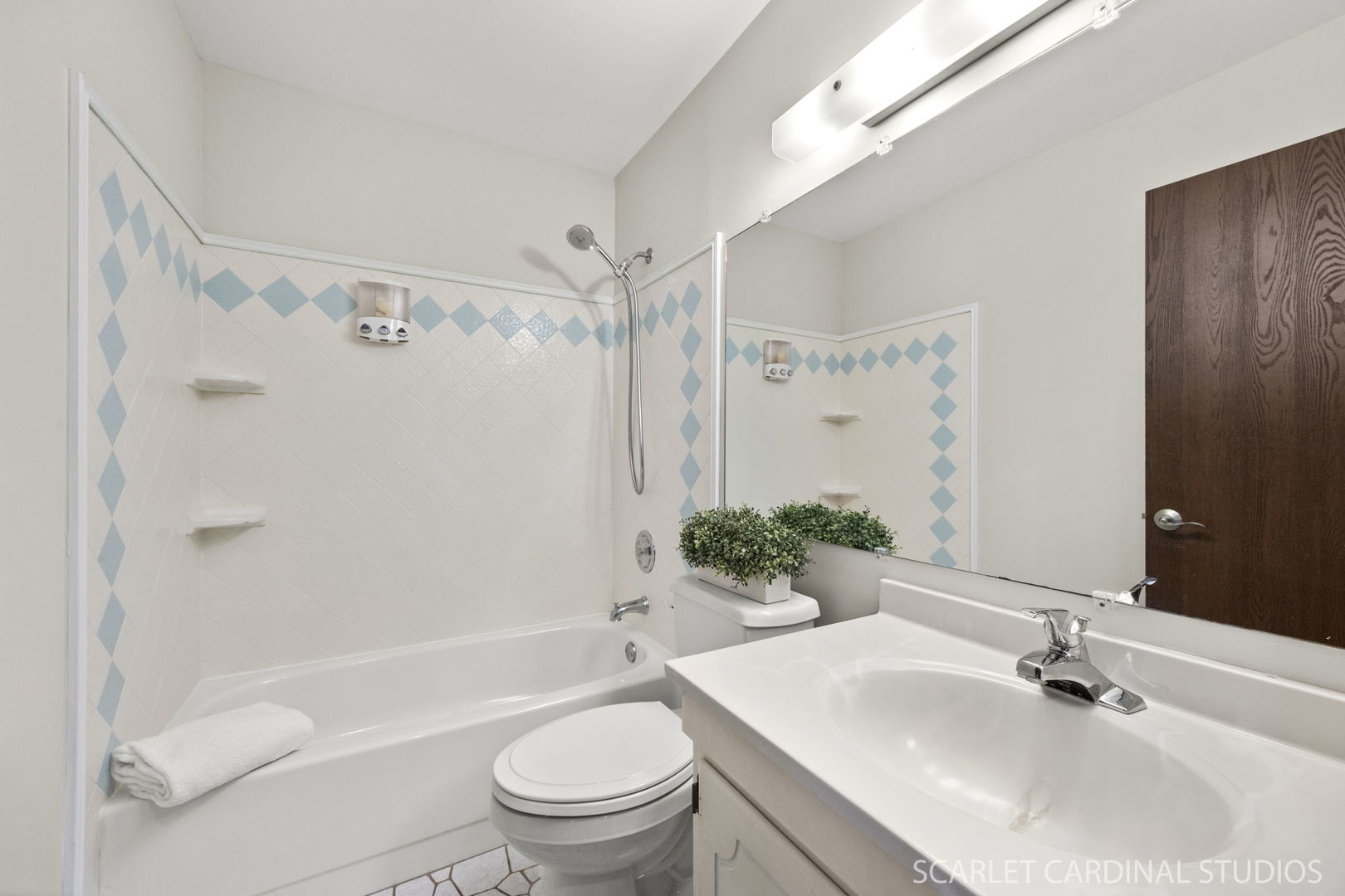 3S321 Blackthorn Lane, Warrenville, IL 60555