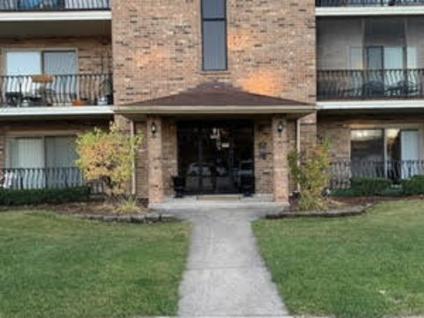 7913 Paxton Avenue #1W, Tinley Park, IL 60477
