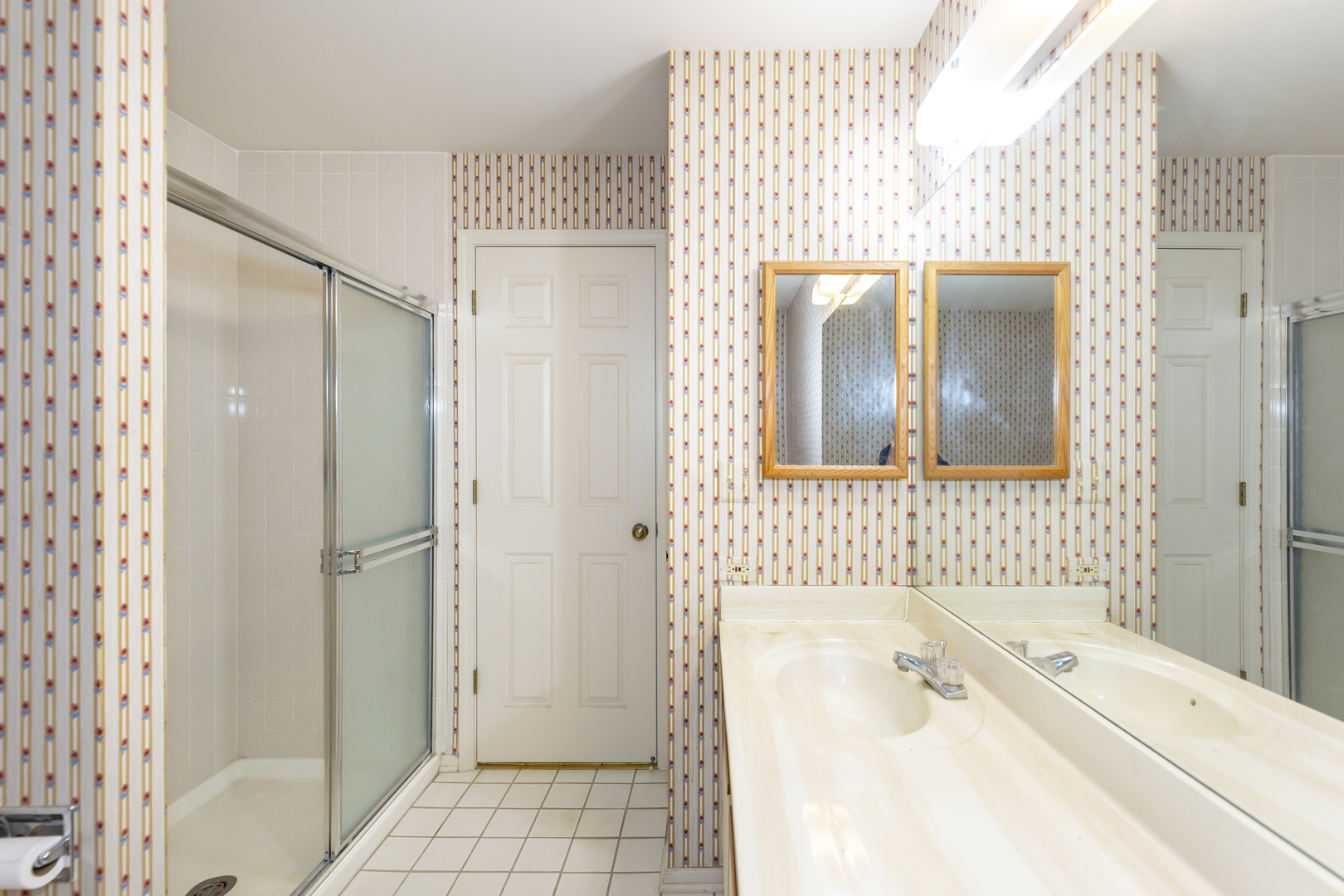 2119 Glasgow Court #0, Hanover Park, IL 60133