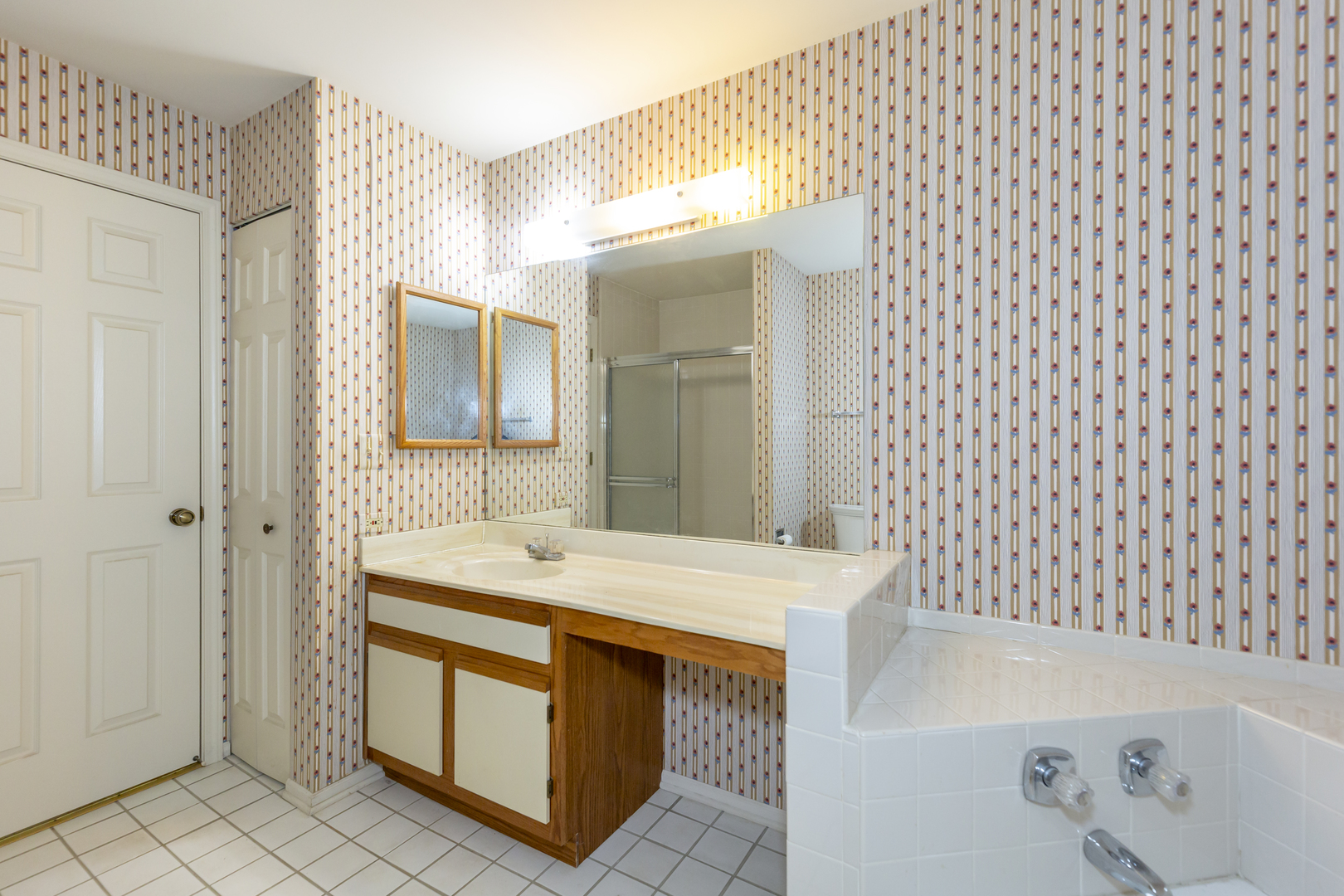 2119 Glasgow Court #0, Hanover Park, IL 60133