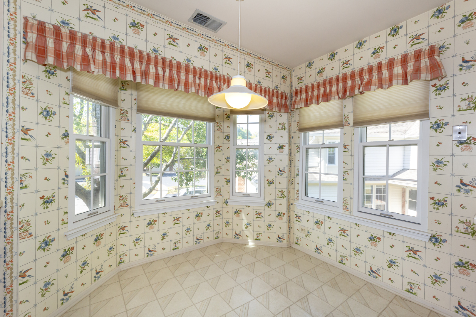 2119 Glasgow Court #0, Hanover Park, IL 60133