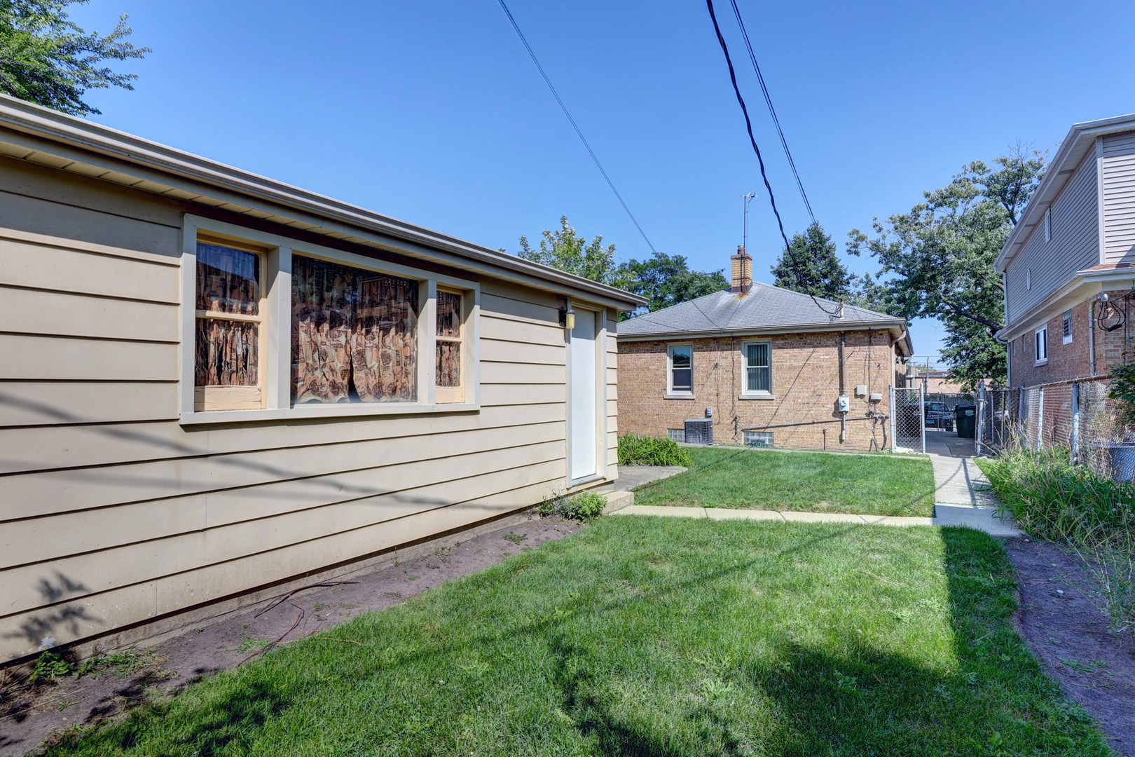 8130 N Ottawa Avenue, Niles, IL 60714