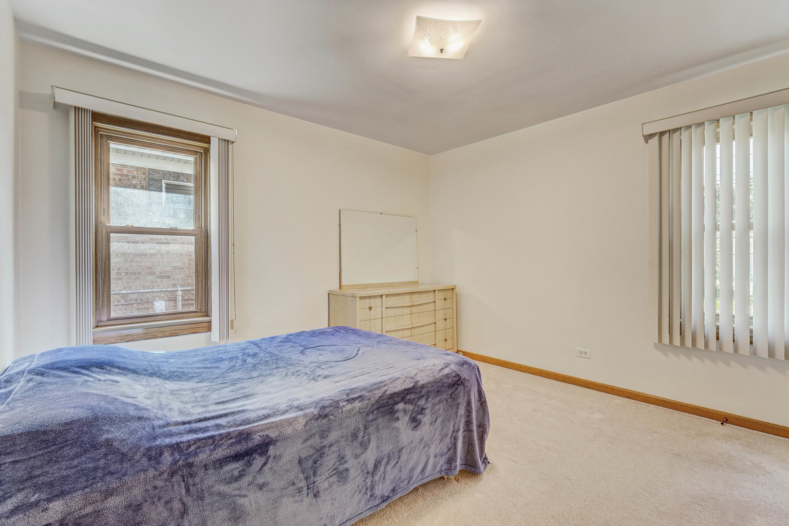 8130 N Ottawa Avenue, Niles, IL 60714